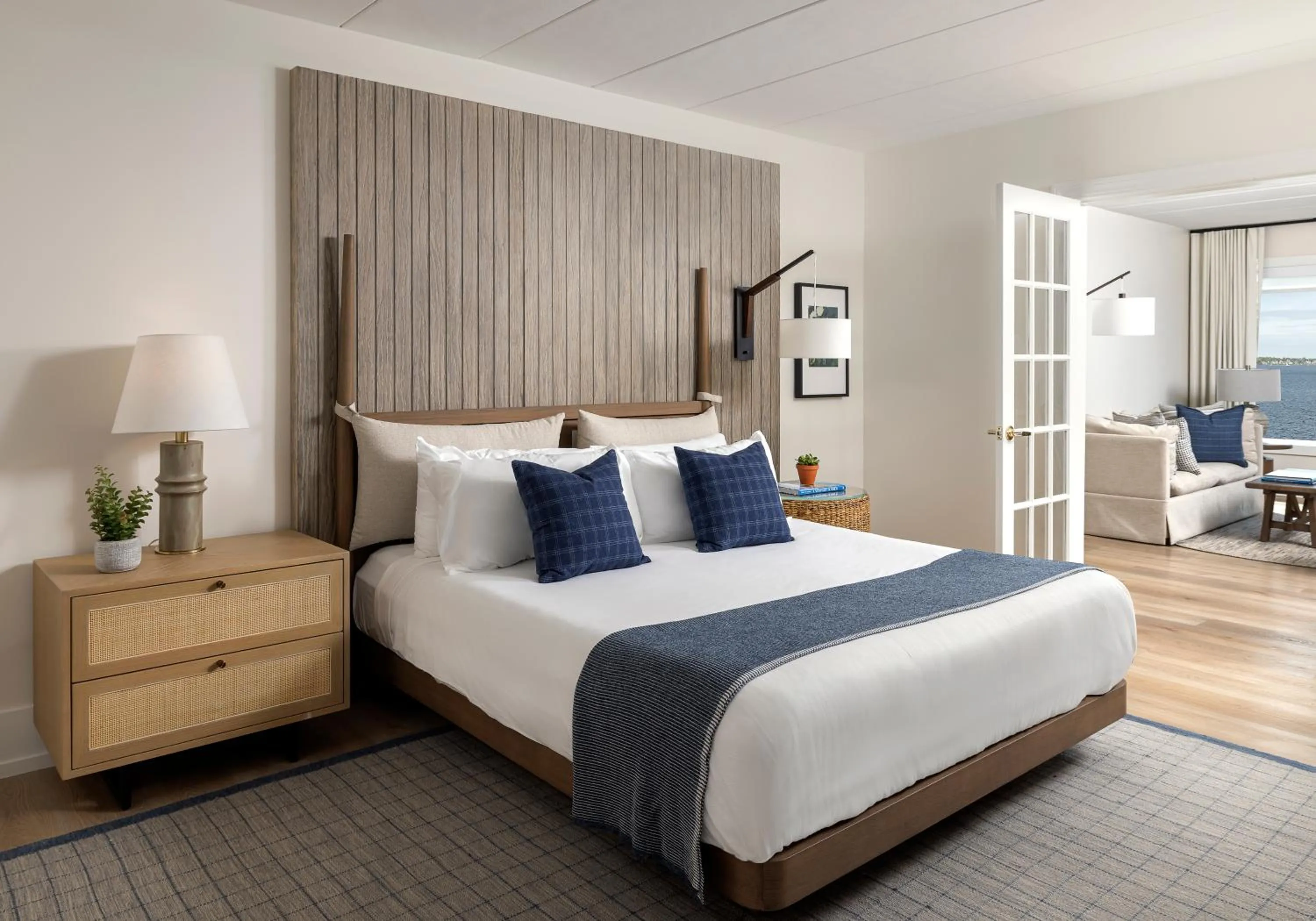 Bedroom, Bed in Newport Harbor Island Resort