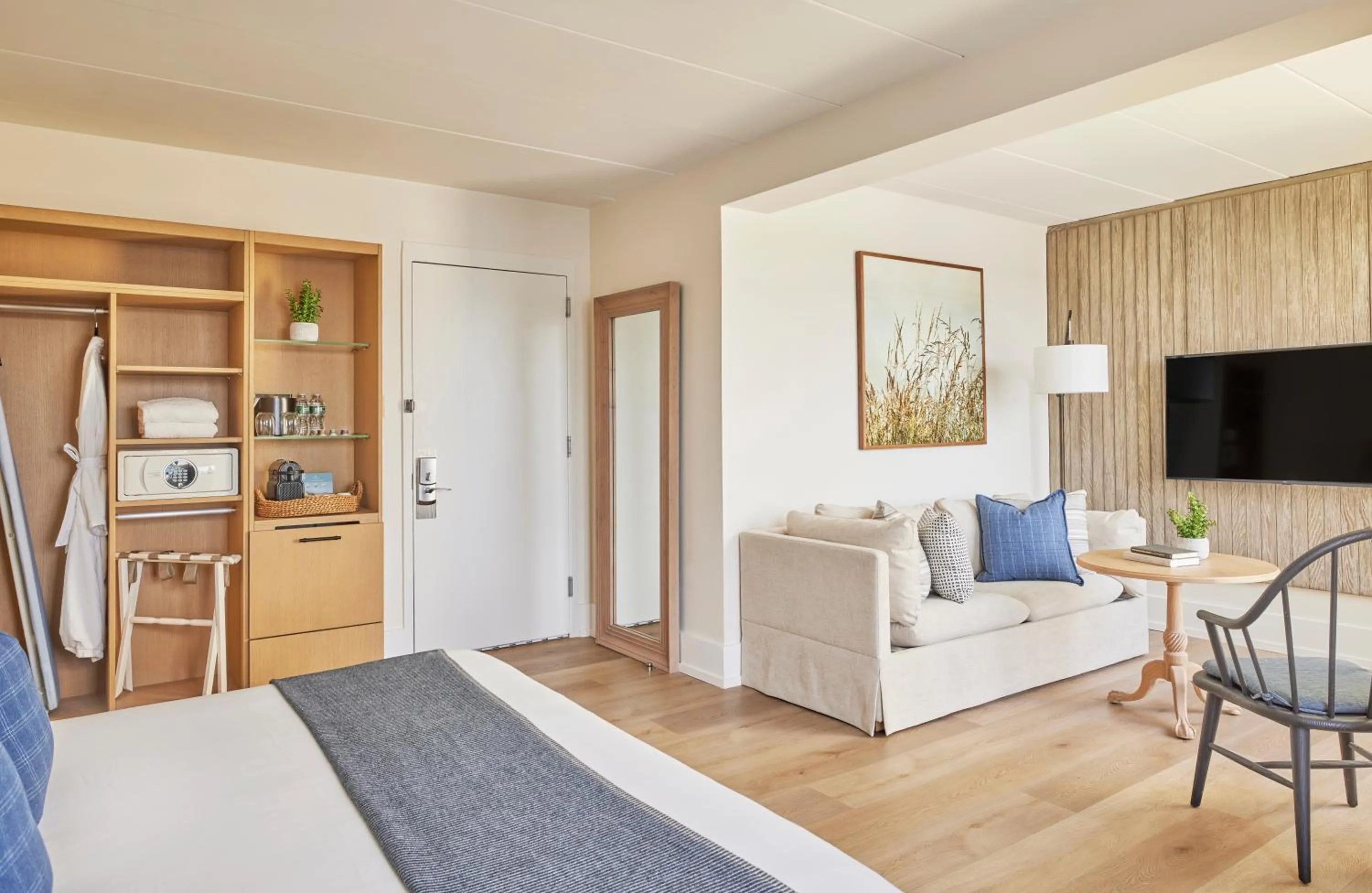 Seating area in Newport Harbor Island Resort