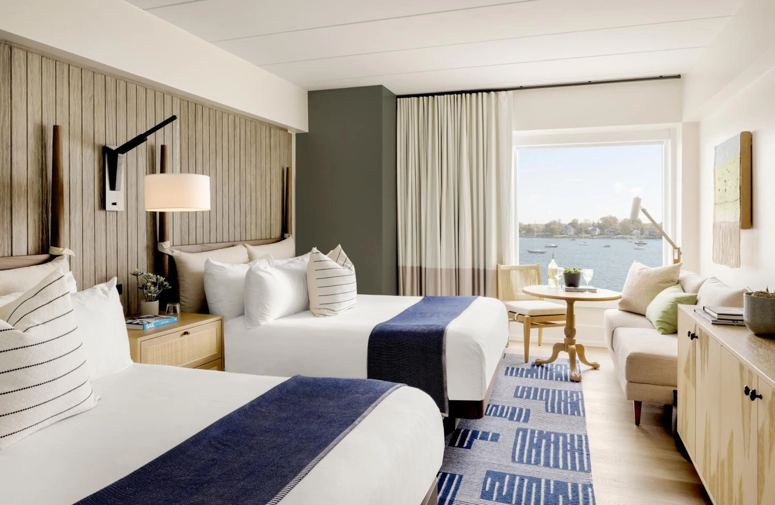 Bed in Newport Harbor Island Resort