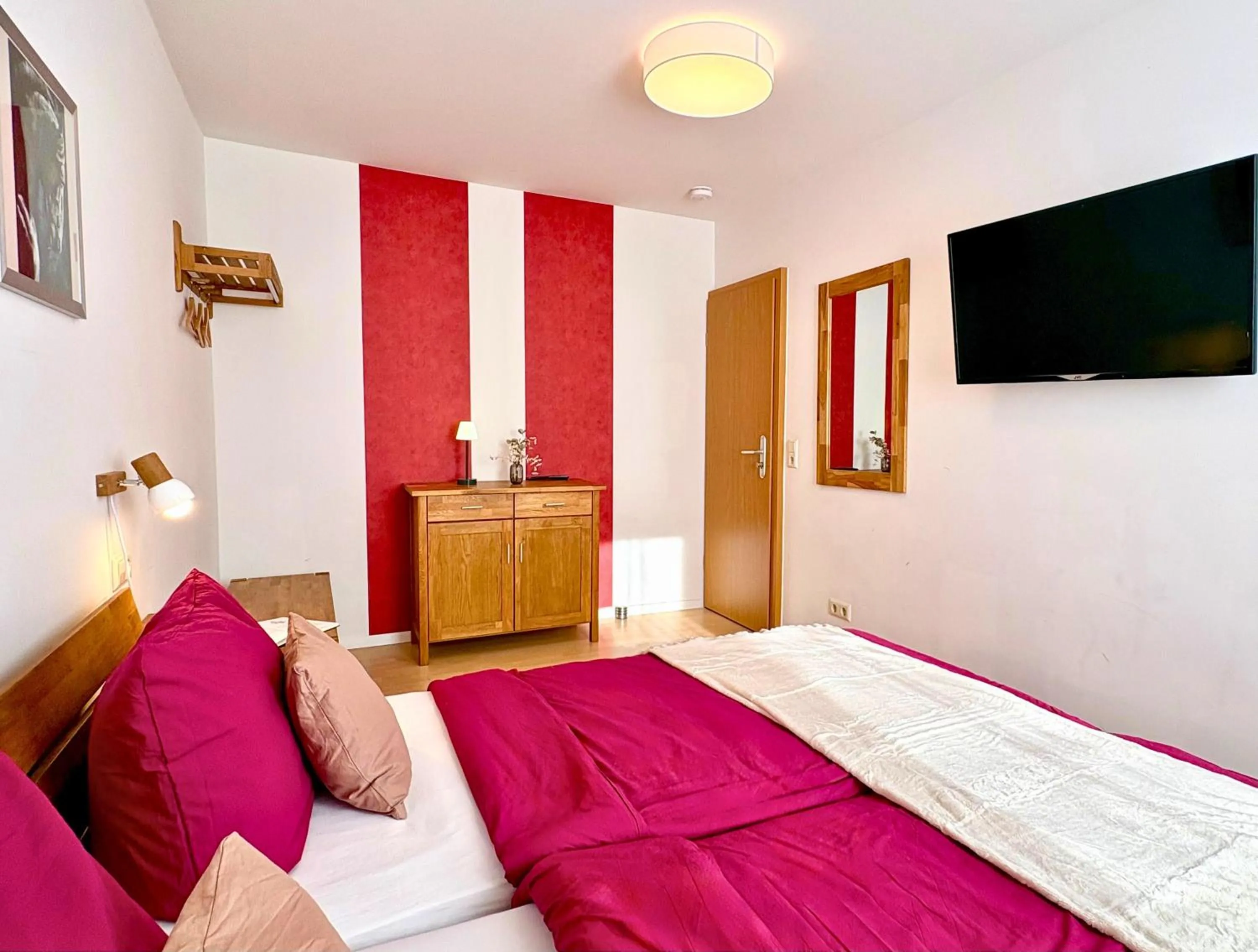 Bed in Ferienhaus Landeskrone für 10 Personen mit Sauna, Terrasse, inkl Parkplatz in Dresden