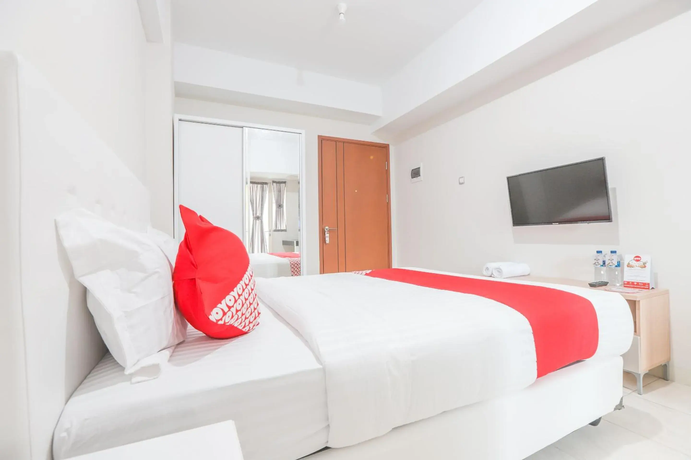 Bedroom in Hotel O Green Lake View Ciputat Bedroom in Hotel O Green Lake View Ciputat