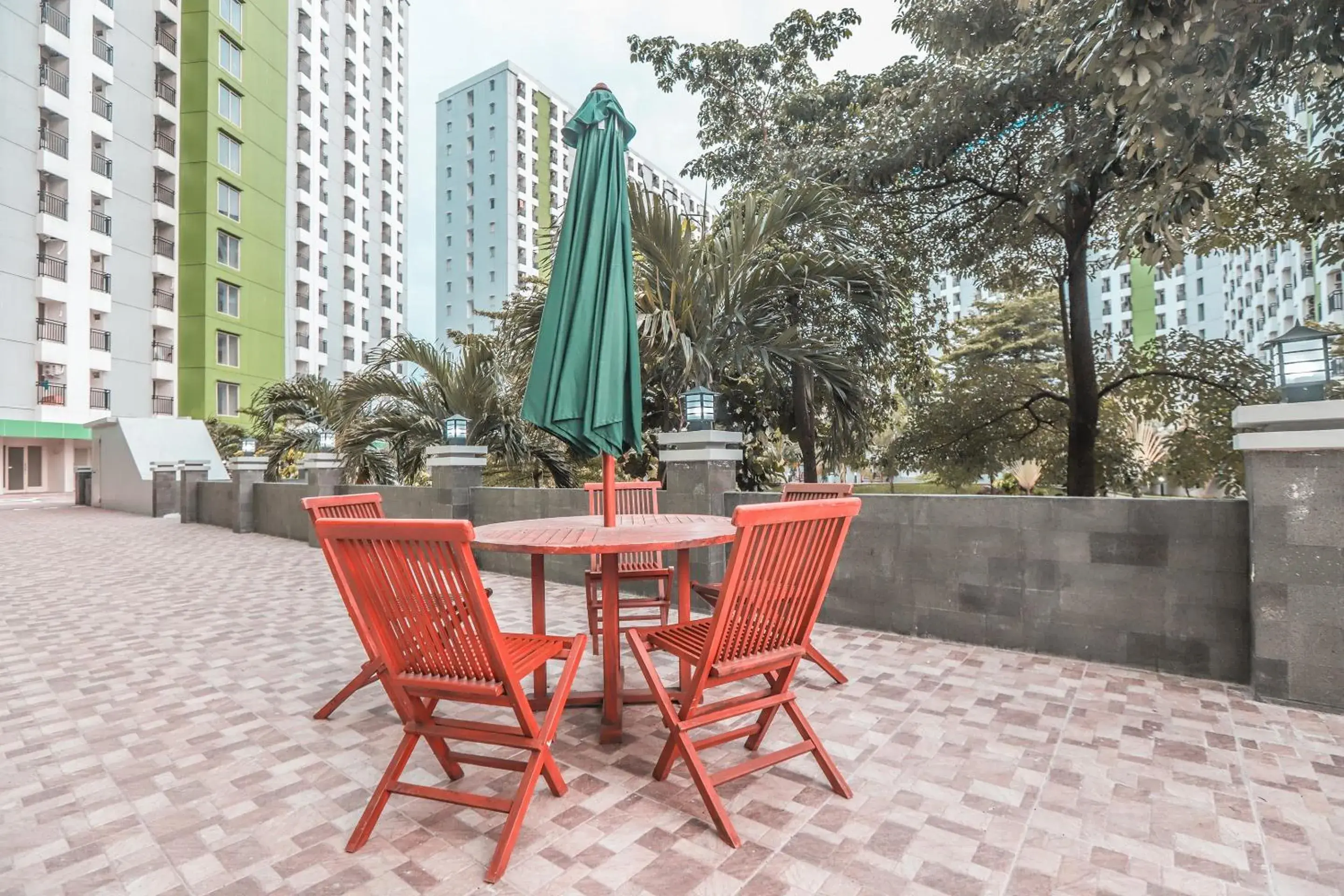 Restaurant/places to eat in Hotel O Green Lake View Ciputat Restaurant/places to eat in Hotel O Green Lake View Ciputat