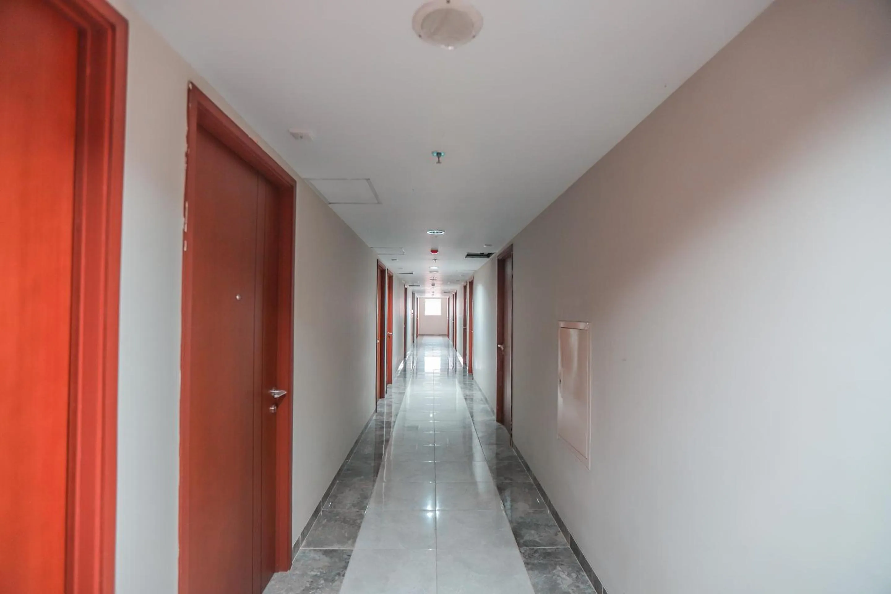 Lobby or reception in Hotel O Green Lake View Ciputat