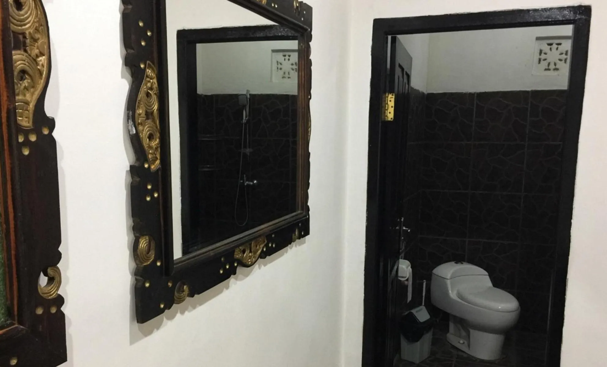 Bathroom in Scuba Tribe Bali dive-resort