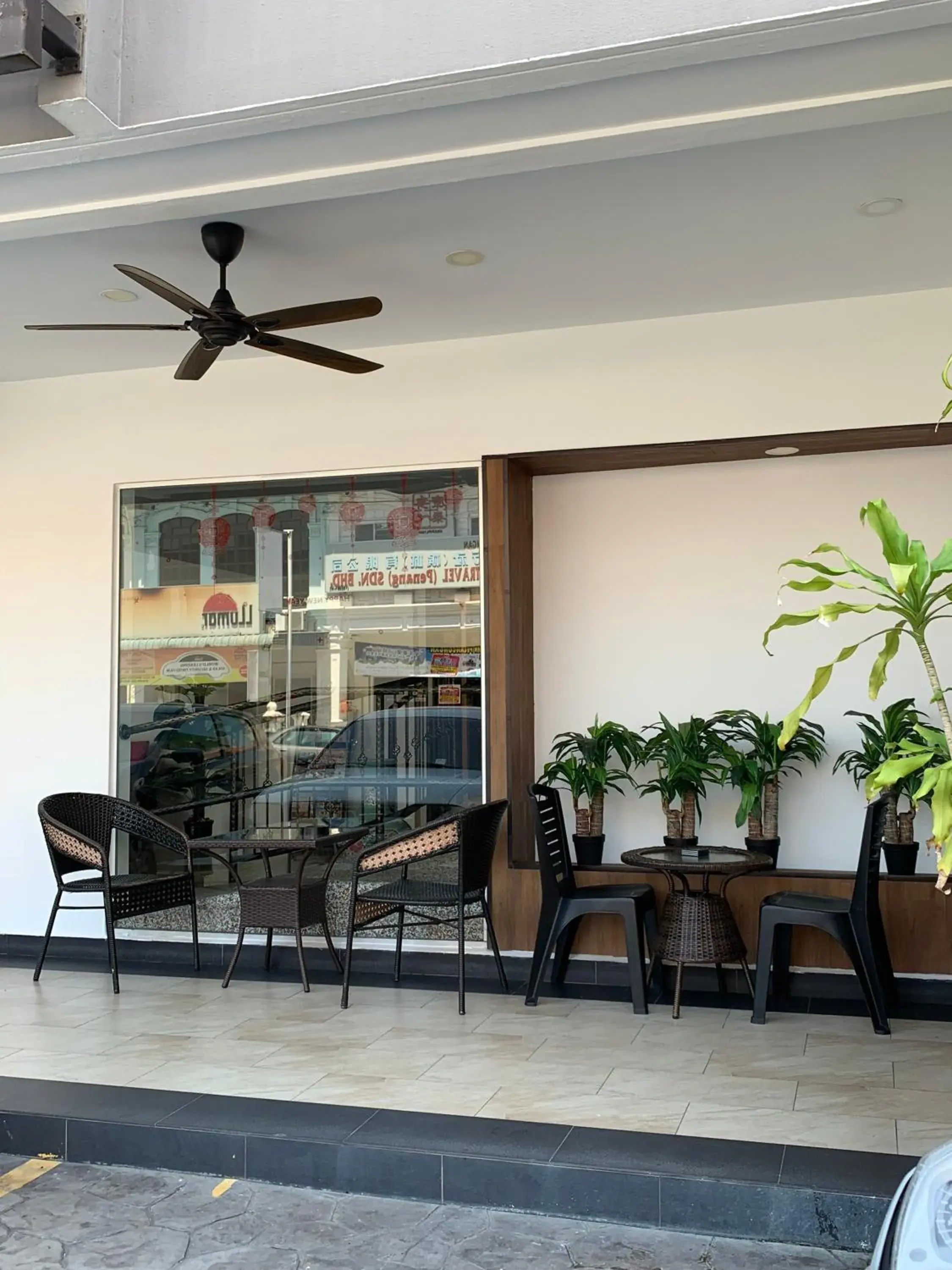 Facade/entrance in Mii Smile Hotel Penang Facade/entrance in Mii Smile Hotel Penang