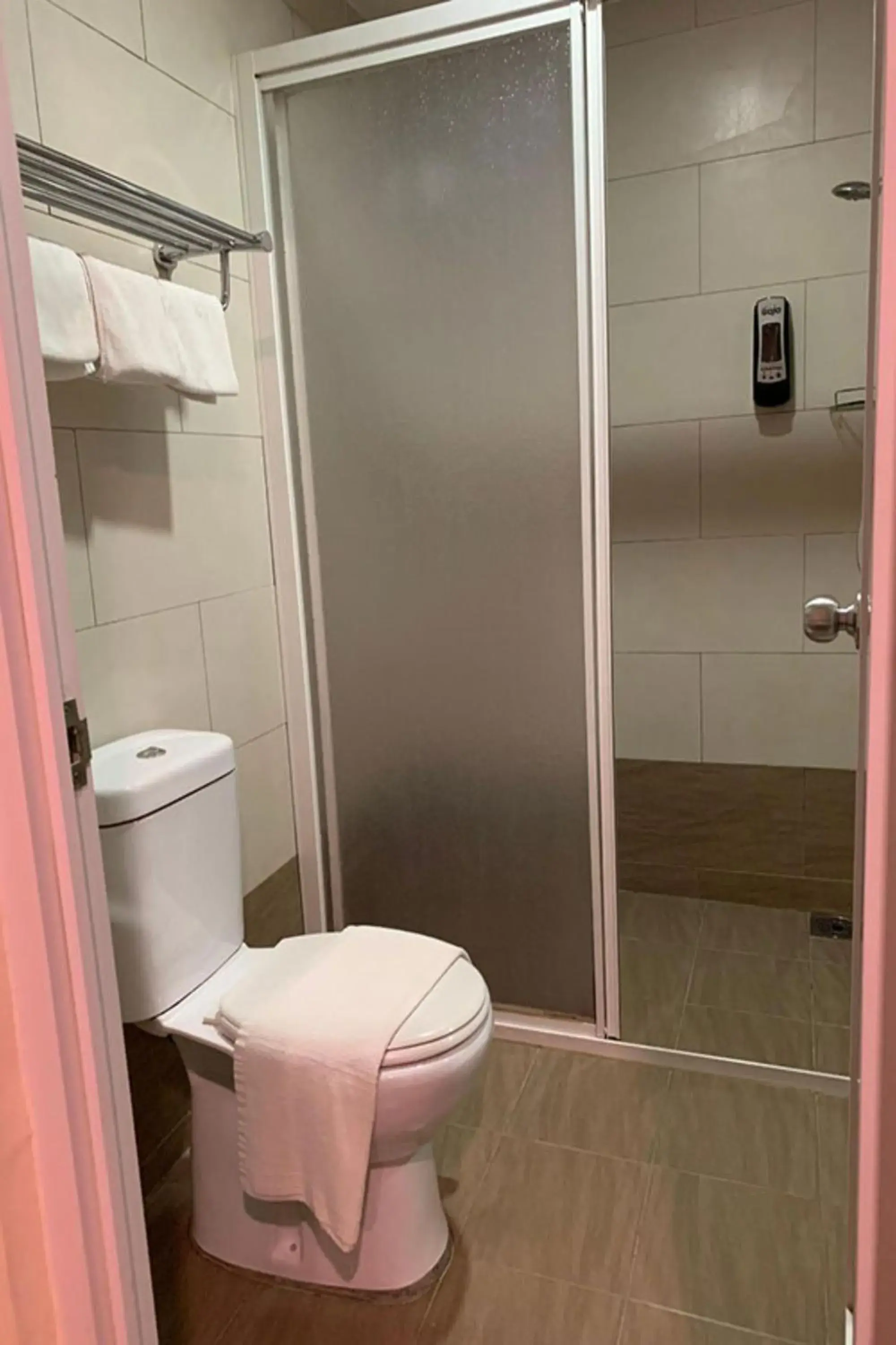 Bathroom in Mii Smile Hotel Penang Bathroom in Mii Smile Hotel Penang