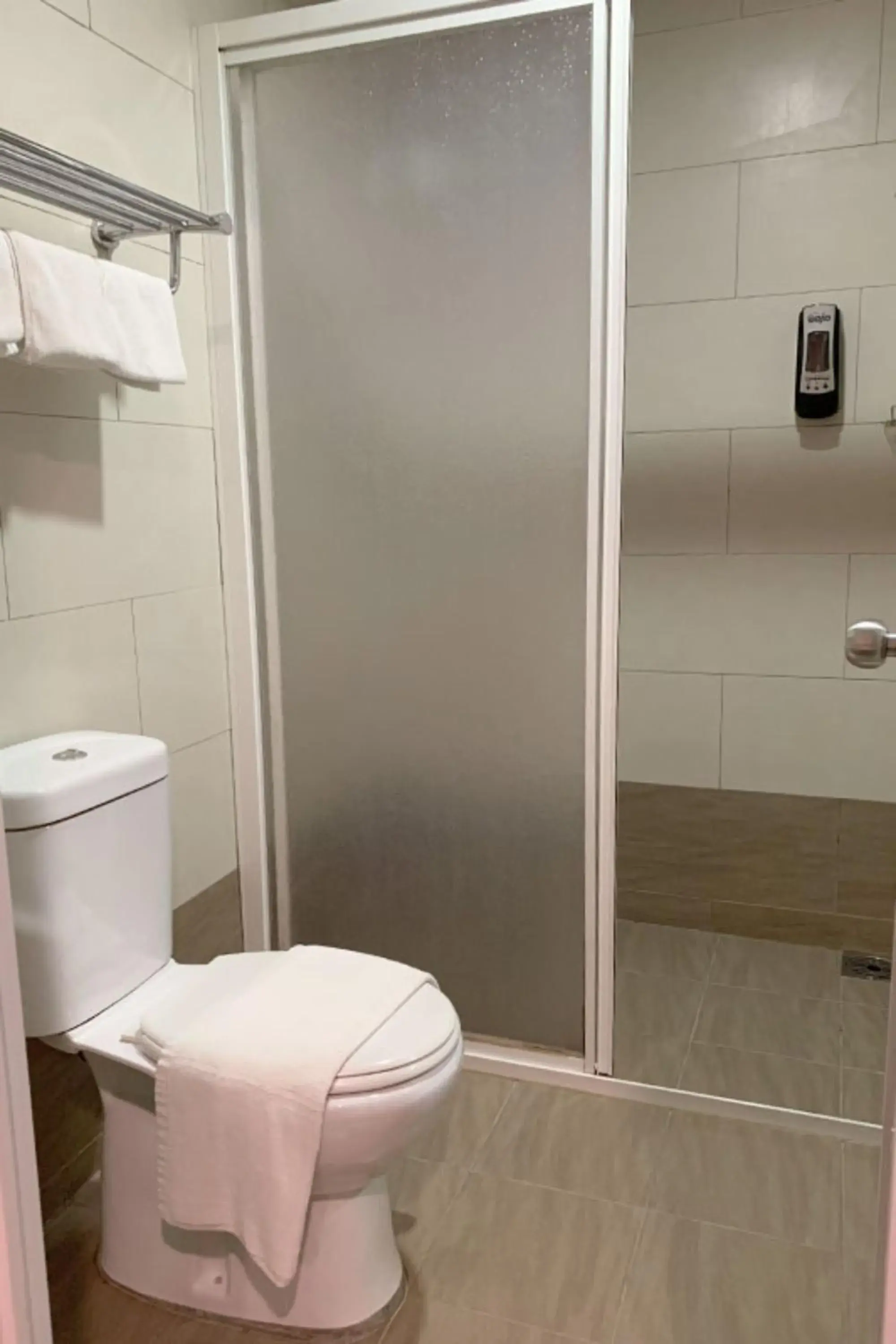 Bathroom in Mii Smile Hotel Penang Bathroom in Mii Smile Hotel Penang