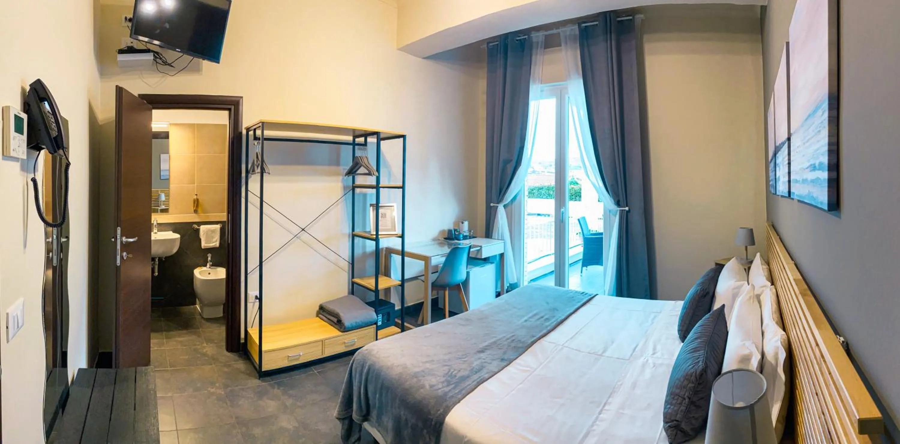 Bedroom, Bed in Hotel Ristorante Centosedici