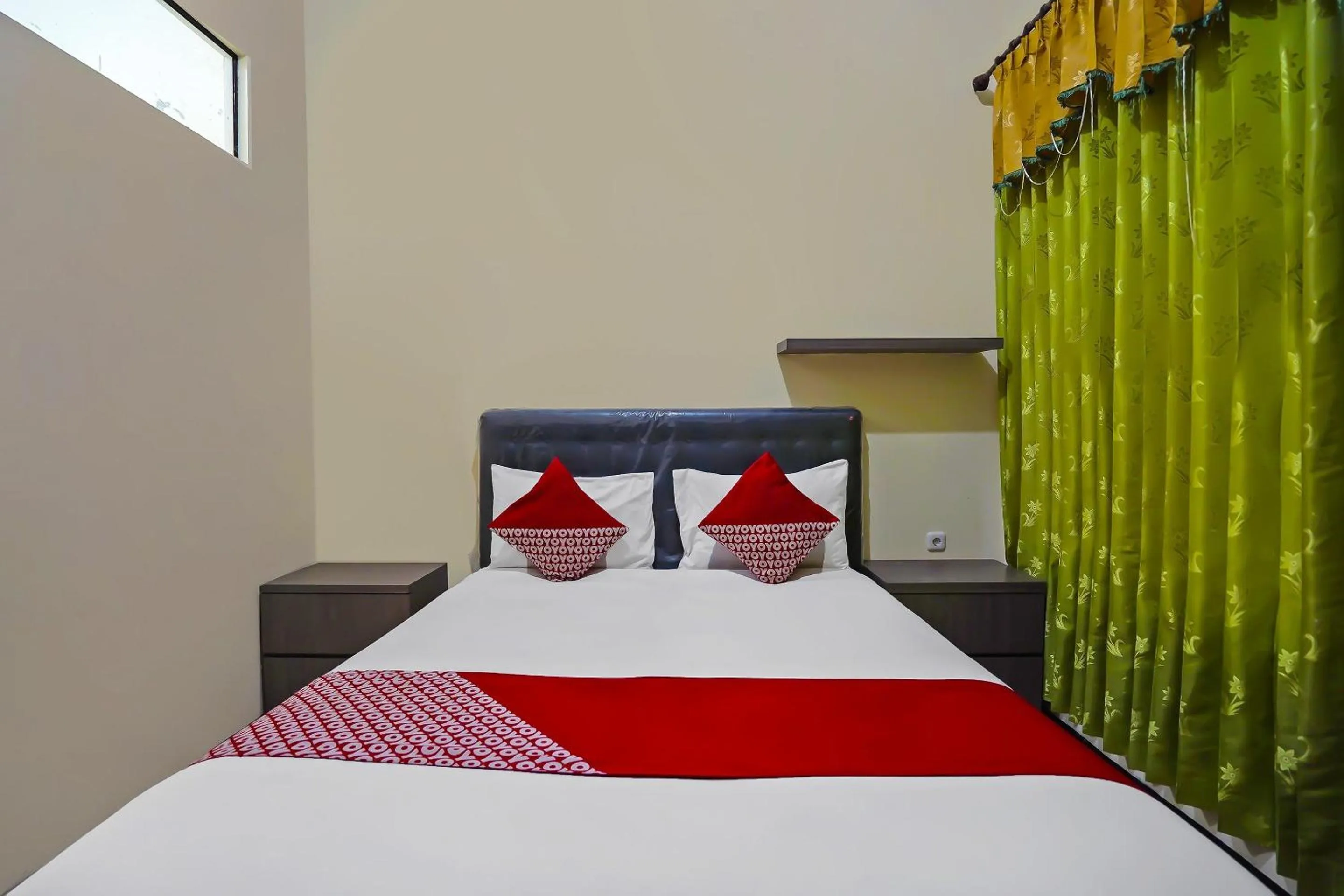 Bedroom, Bed in OYO Life 511 Grace Residence