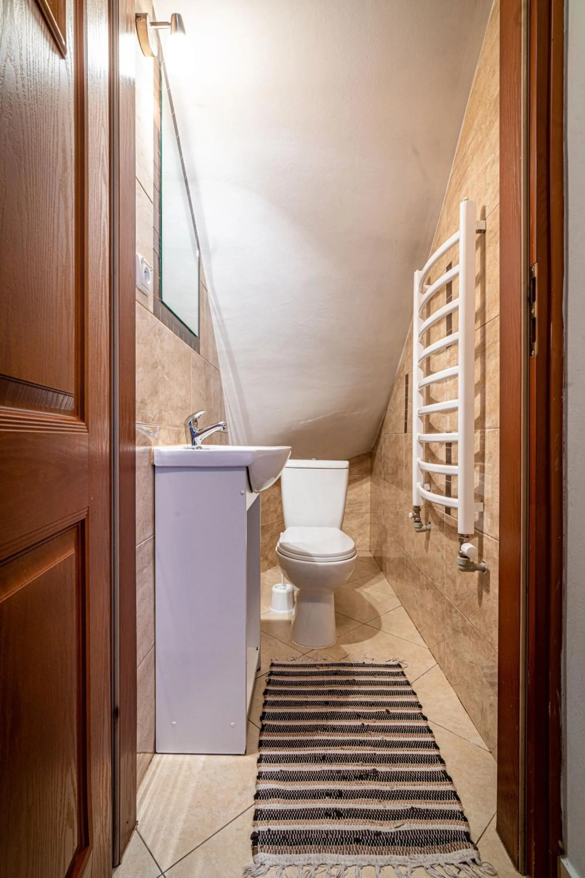 Toilet in Willa Fryzowiczówka