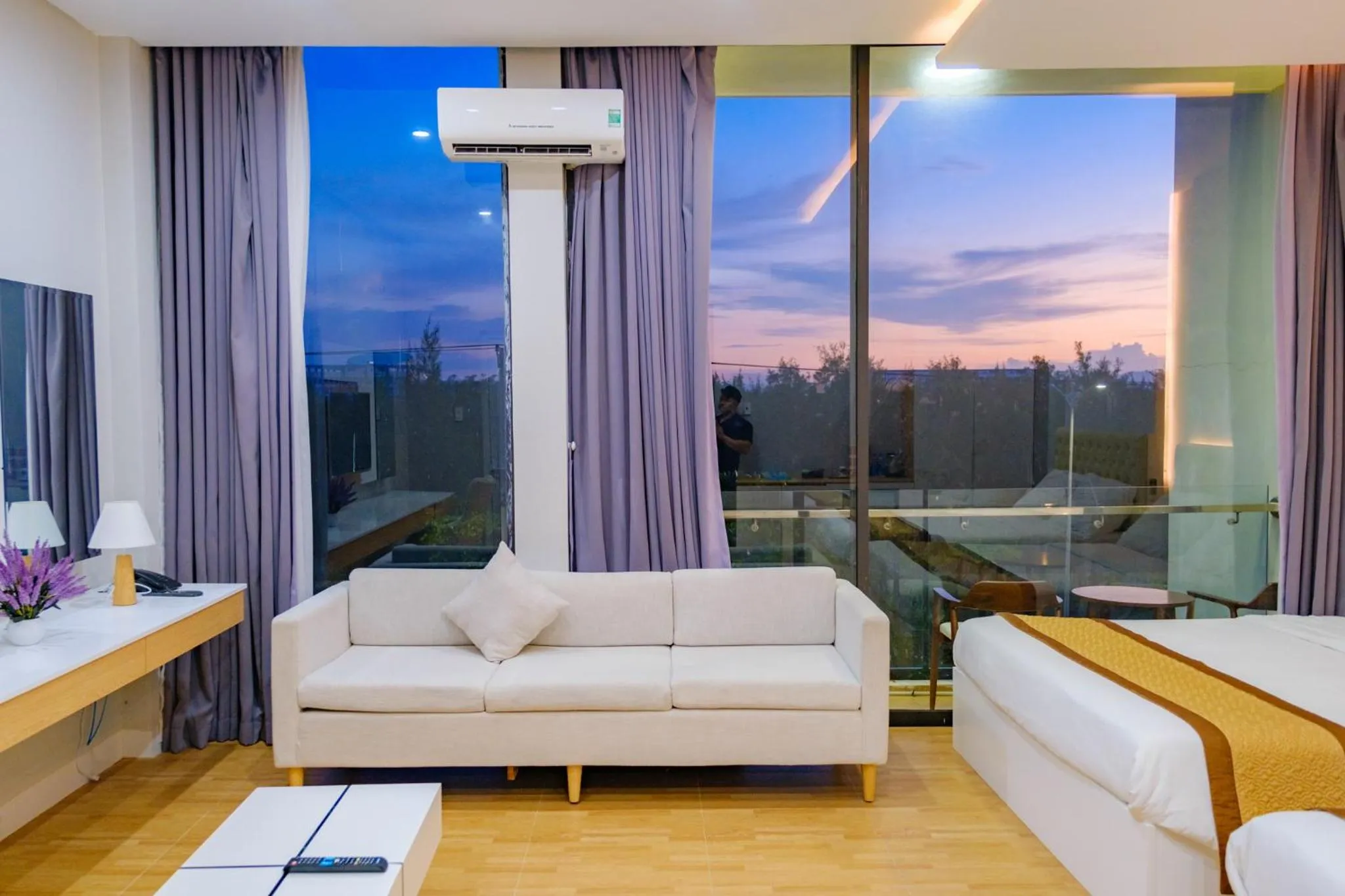 Natural landscape in Khách sạn Minh Long