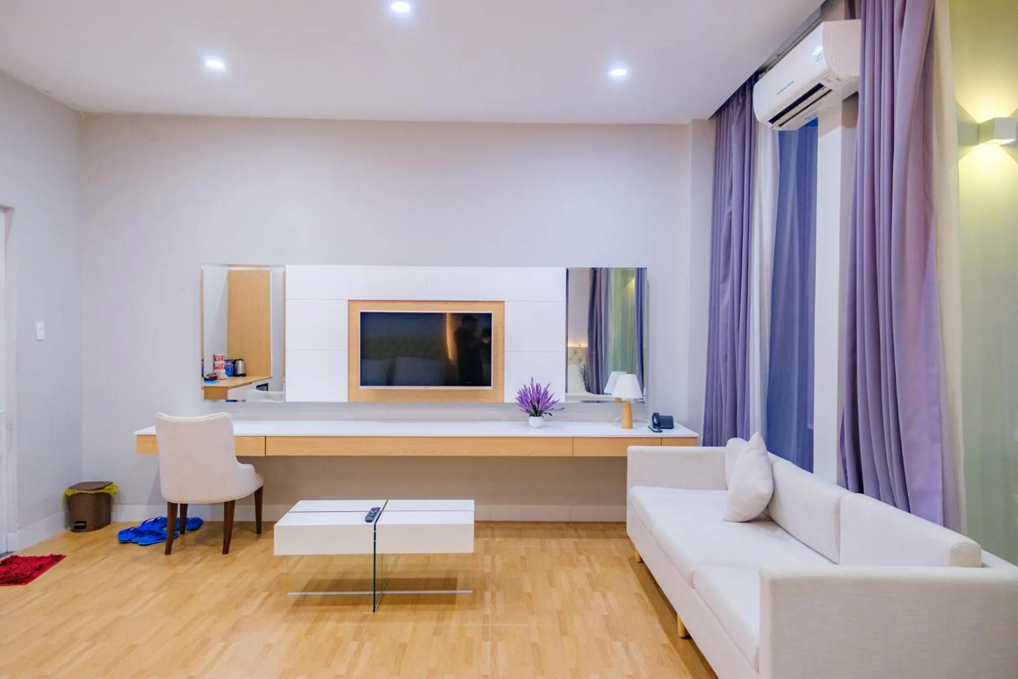 TV and multimedia in Khách sạn Minh Long