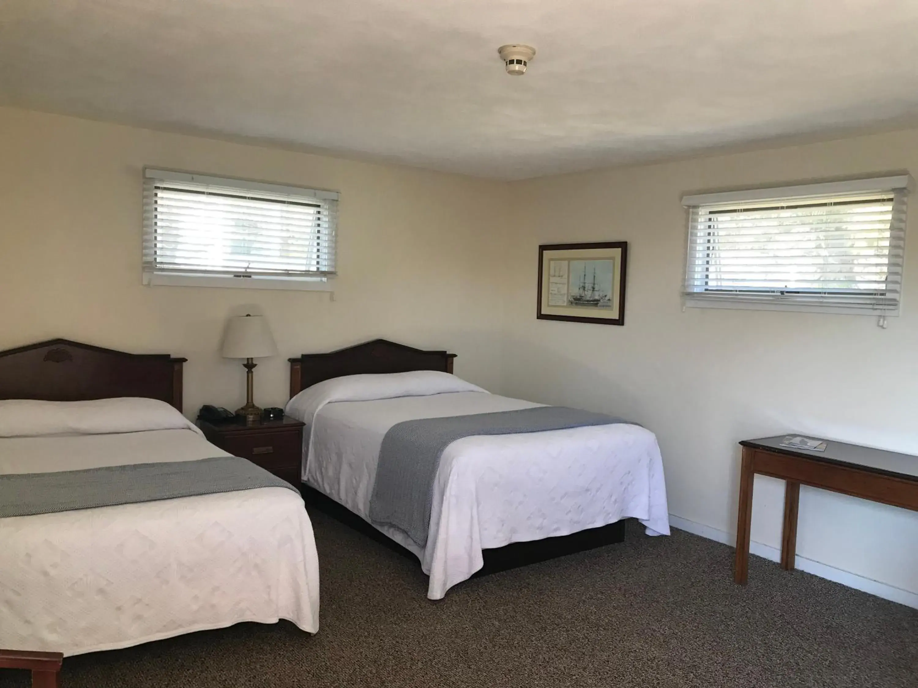 Double Room with Two Double Beds in Sea Lion Motel Double Room with Two Double Beds in Sea Lion Motel