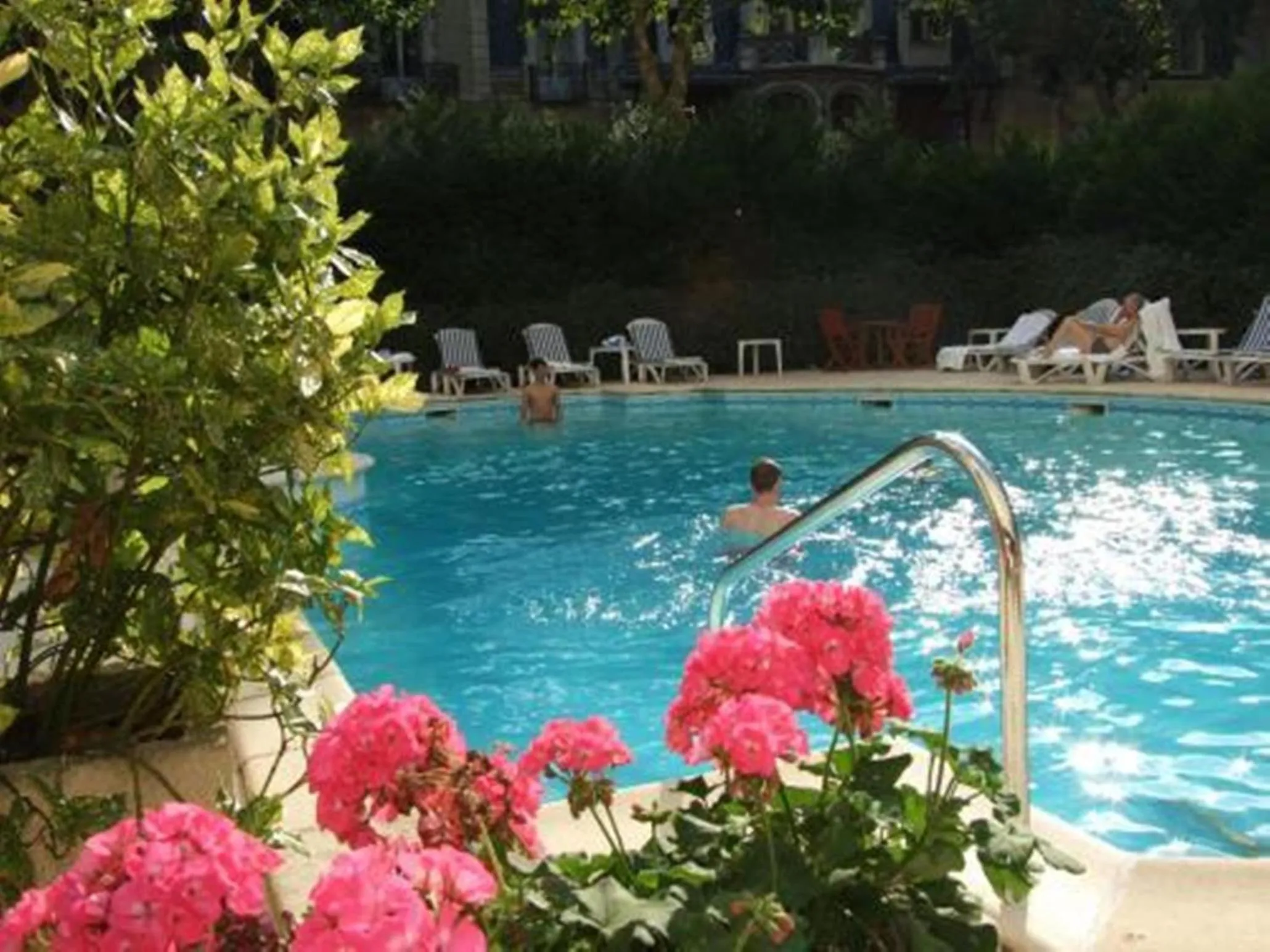 Swimming pool in Hôtel Aletti Palace