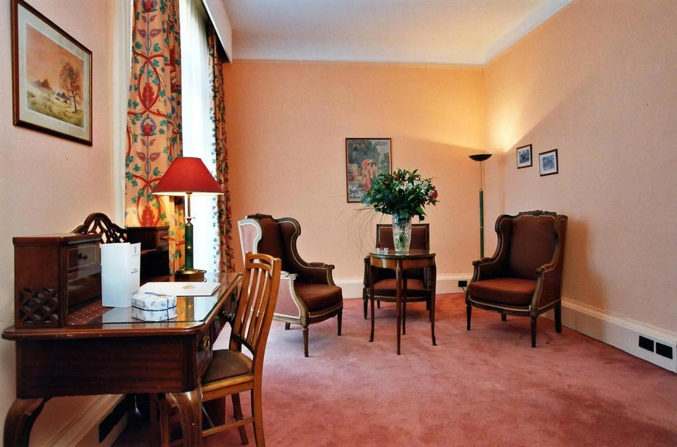 Seating area in Hôtel Aletti Palace