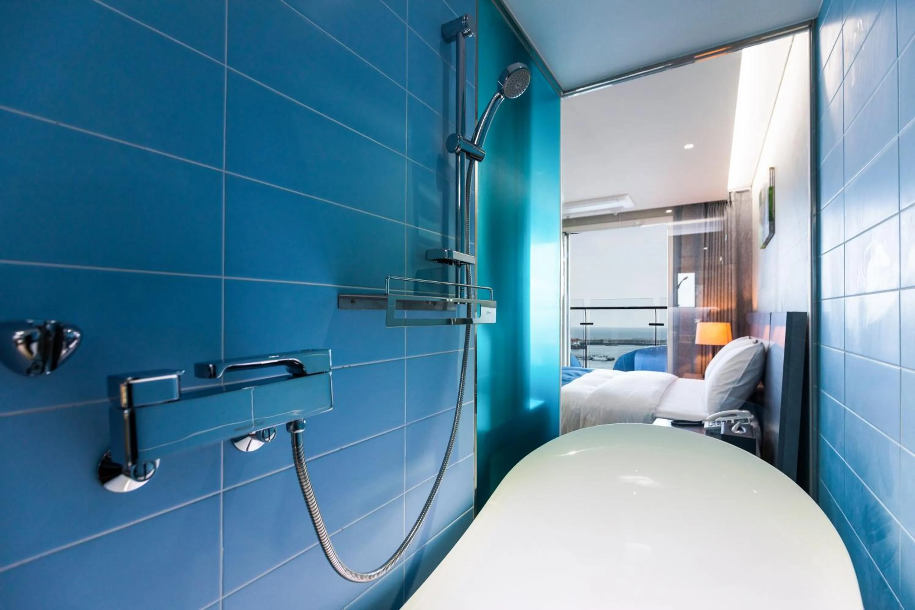 Bathroom in Co-op City Hotel Harborview