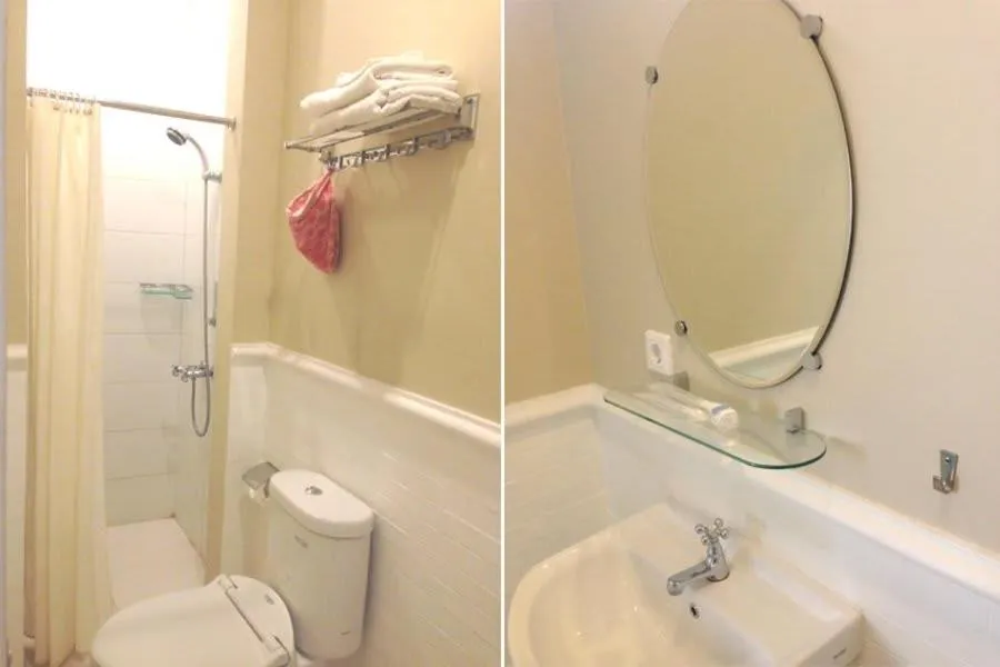 Bathroom in Cottonwood Bed & Breakfast House Bandung
