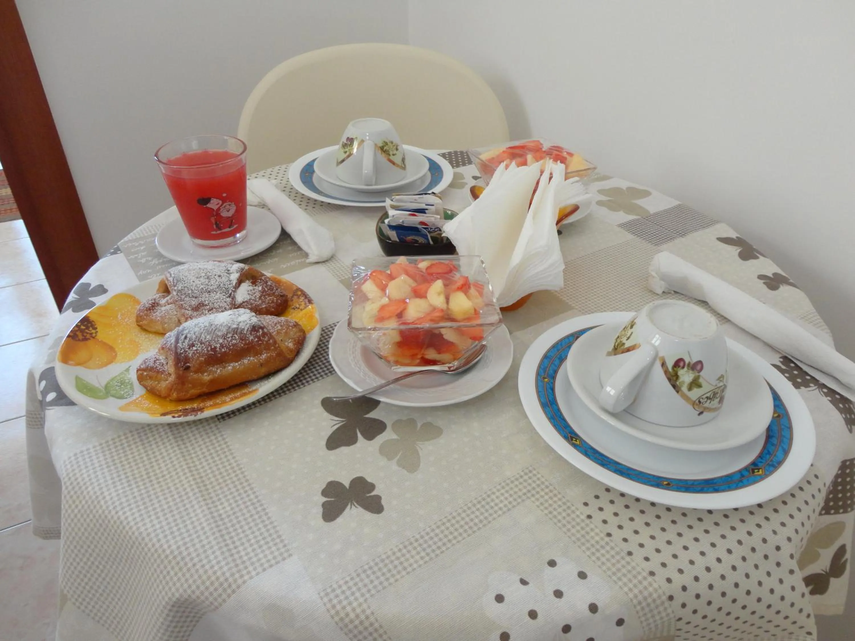 Continental breakfast in B&B Villa Teresa