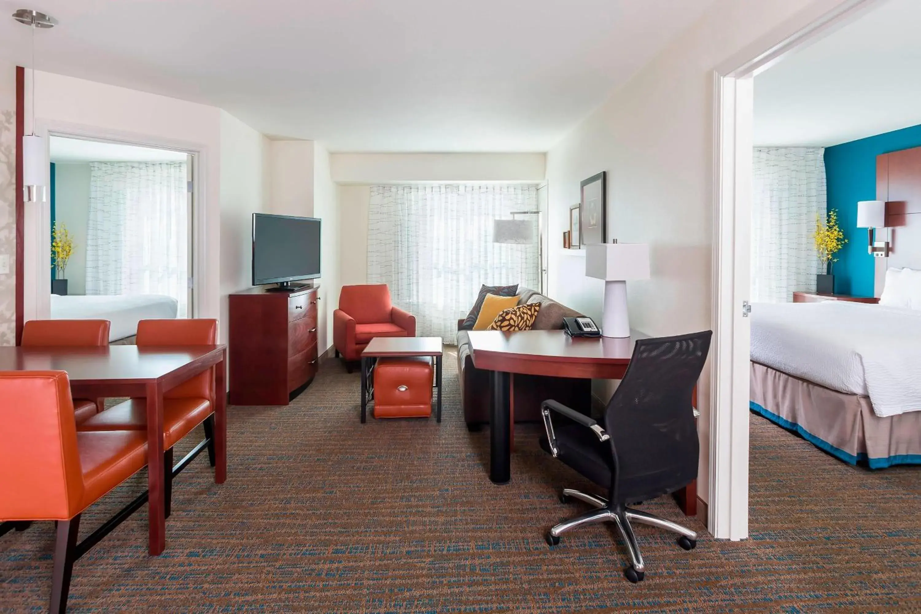 Bedroom, Seating Area in Residence Inn by Marriott Fargo