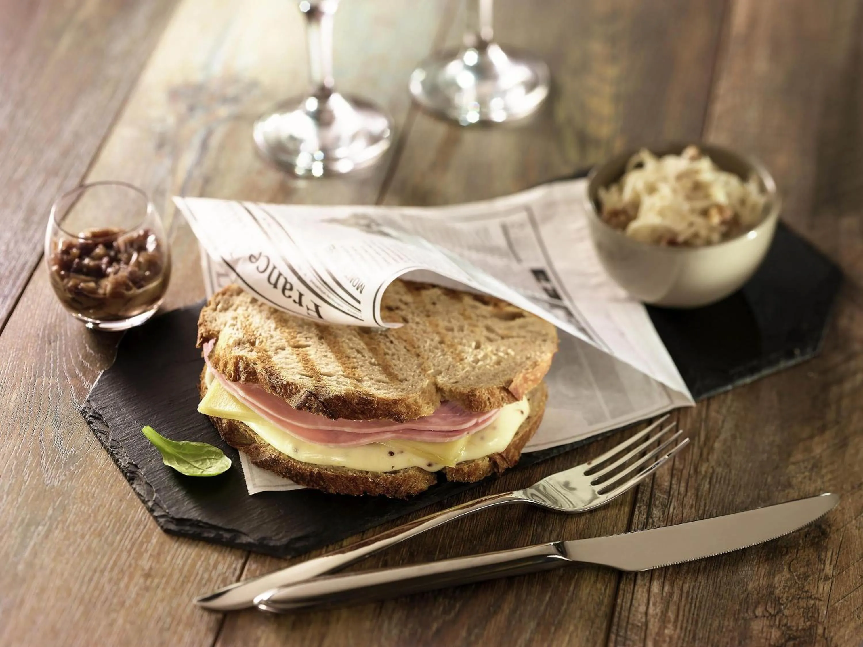 Restaurant/places to eat in ibis Lyon Est Chaponnay