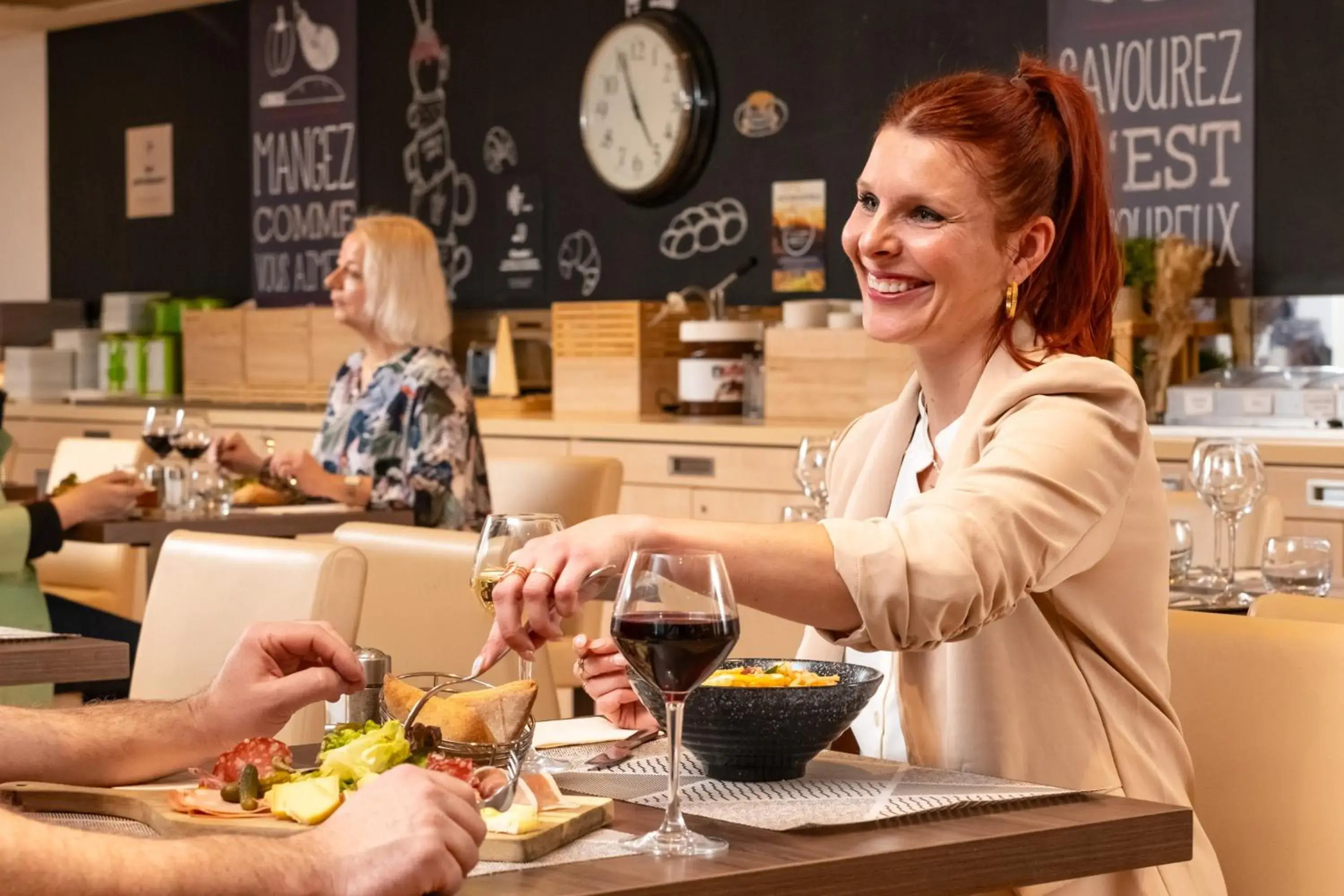 Restaurant/places to eat in ibis Lyon Est Chaponnay Restaurant/places to eat in ibis Lyon Est Chaponnay