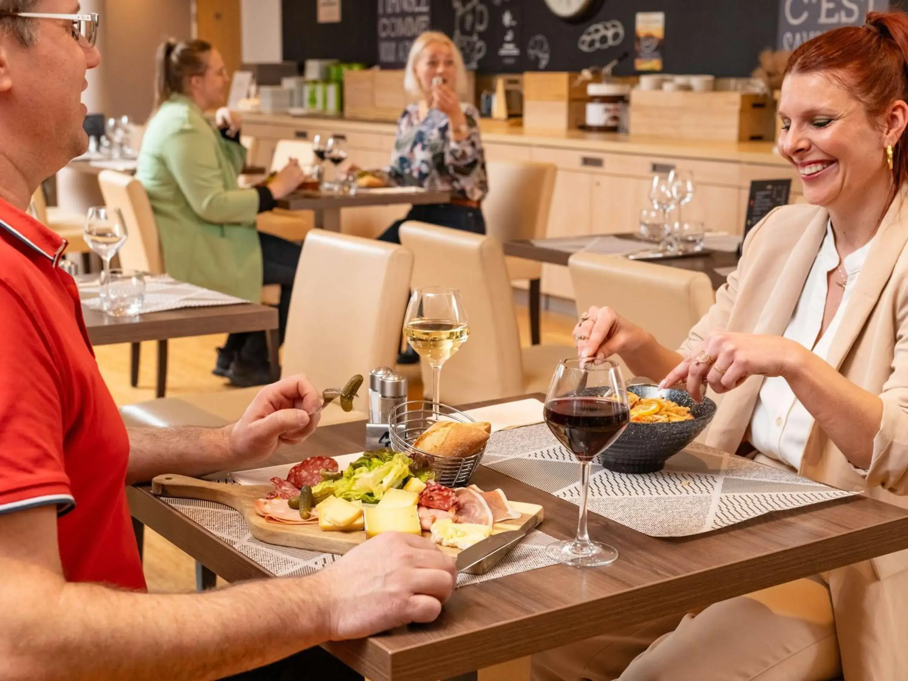 Restaurant/places to eat in ibis Lyon Est Chaponnay Restaurant/places to eat in ibis Lyon Est Chaponnay