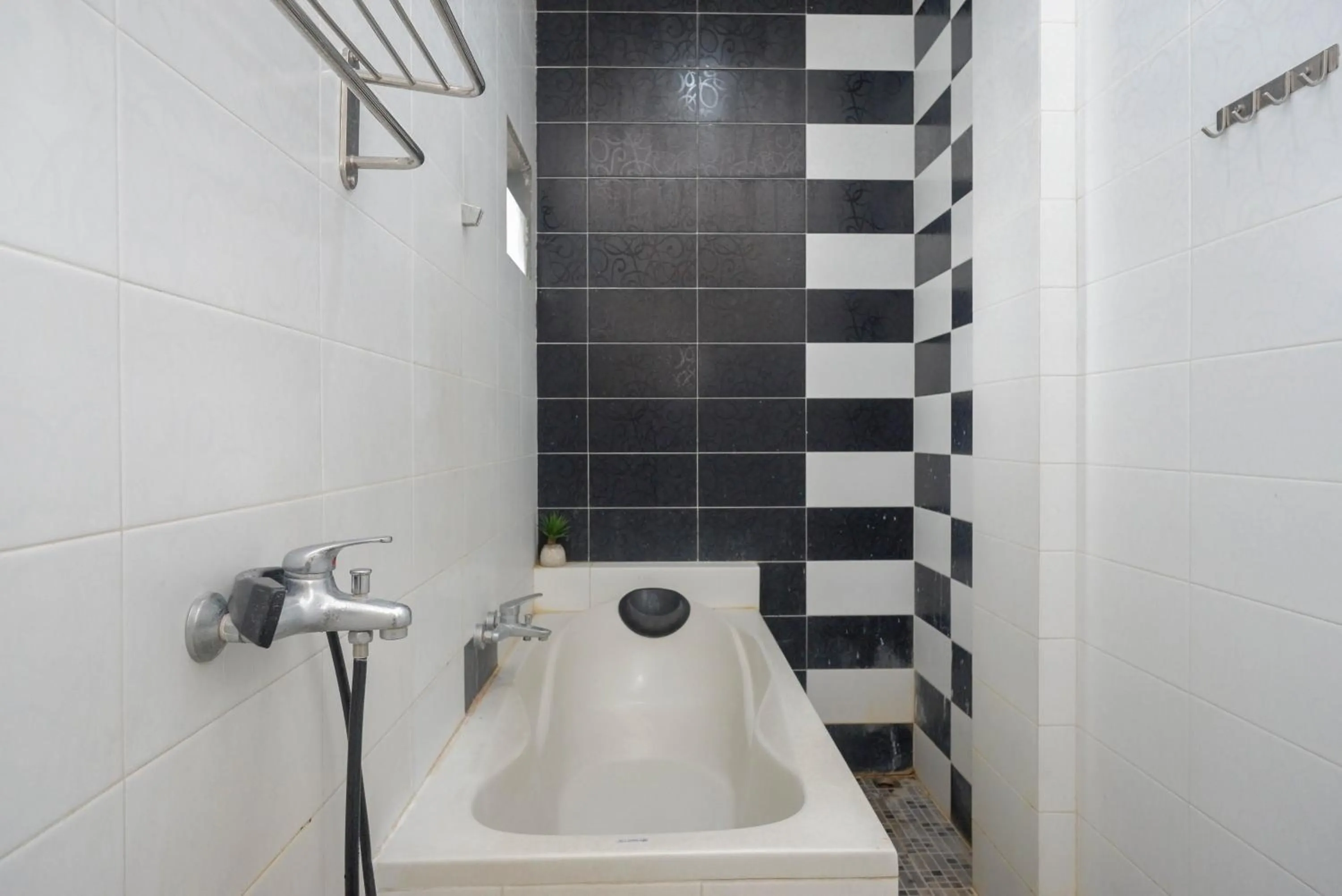 RedDoorz Syariah At Namira Hotel