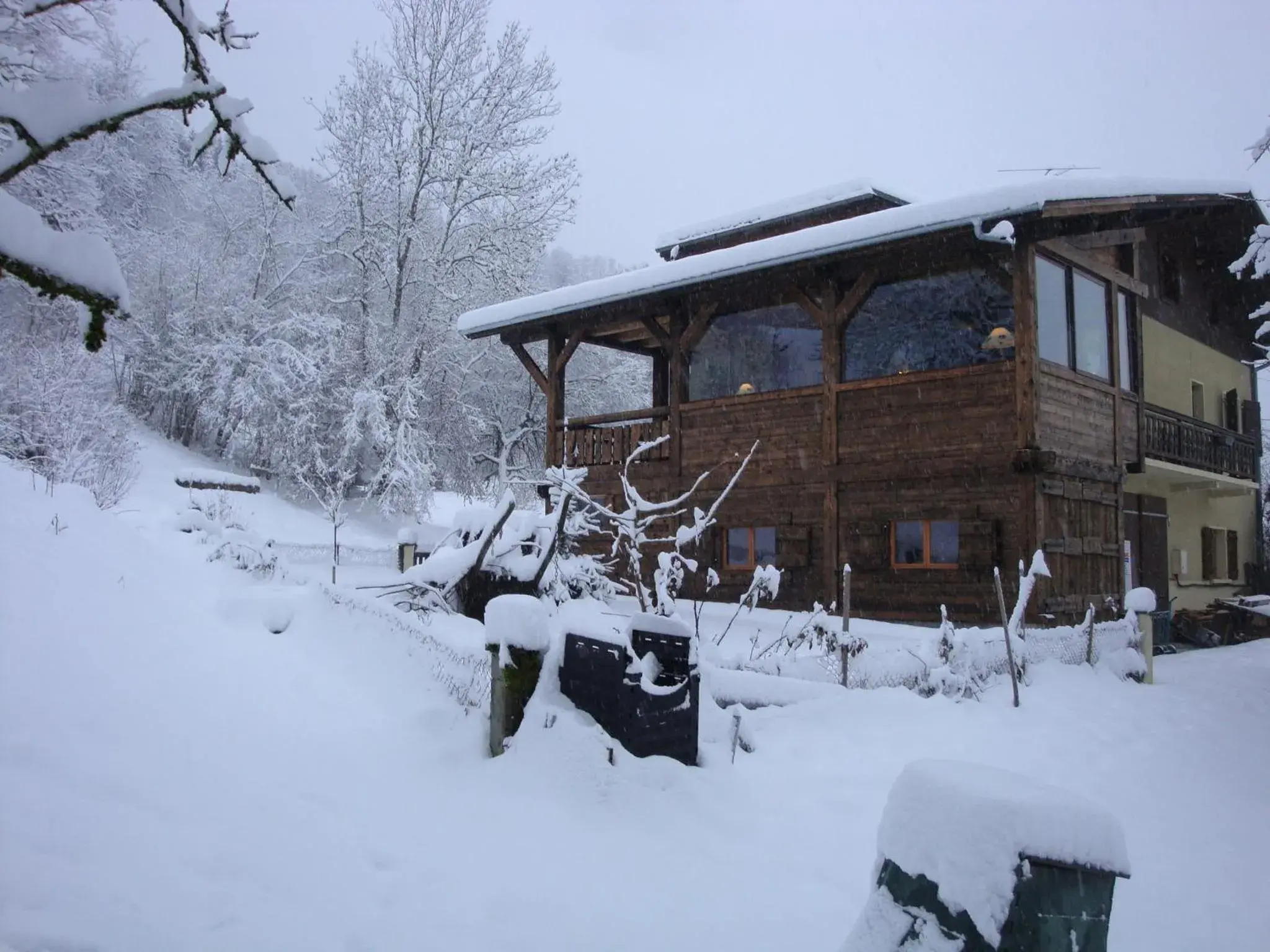 Chambres d'Hôtes Chalet de la Source Chambres d'Hôtes Chalet de la Source