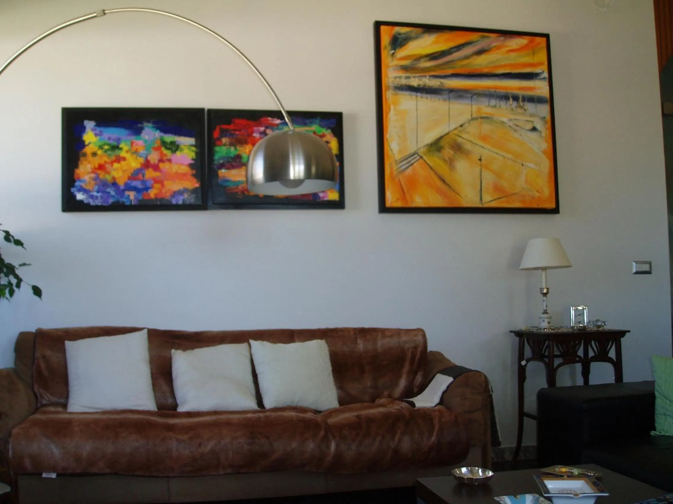 Communal lounge/ TV room in Villa Dafne