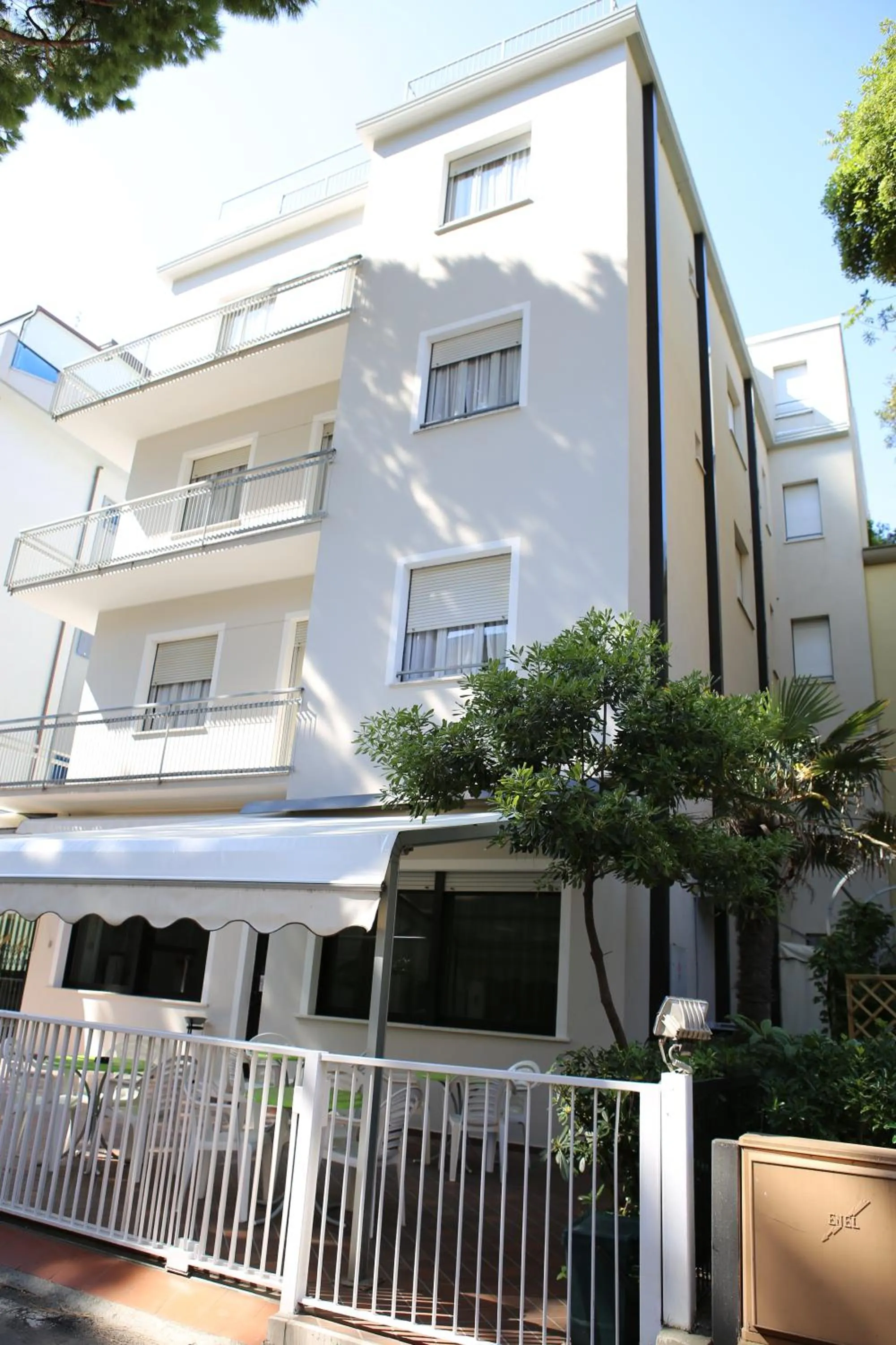 Property building in Hotel Pigalle