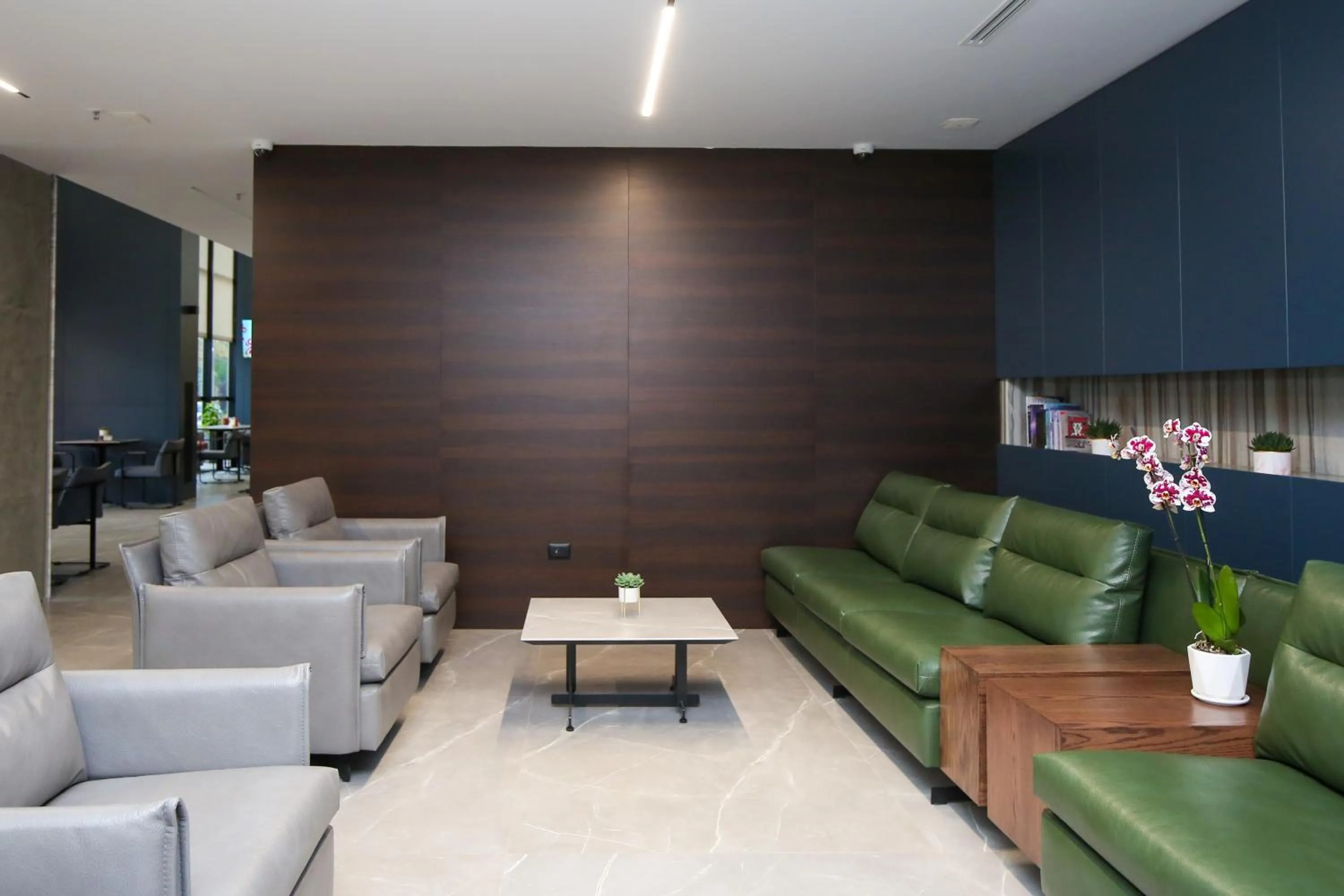 Seating area in Hotel Partner & SPA