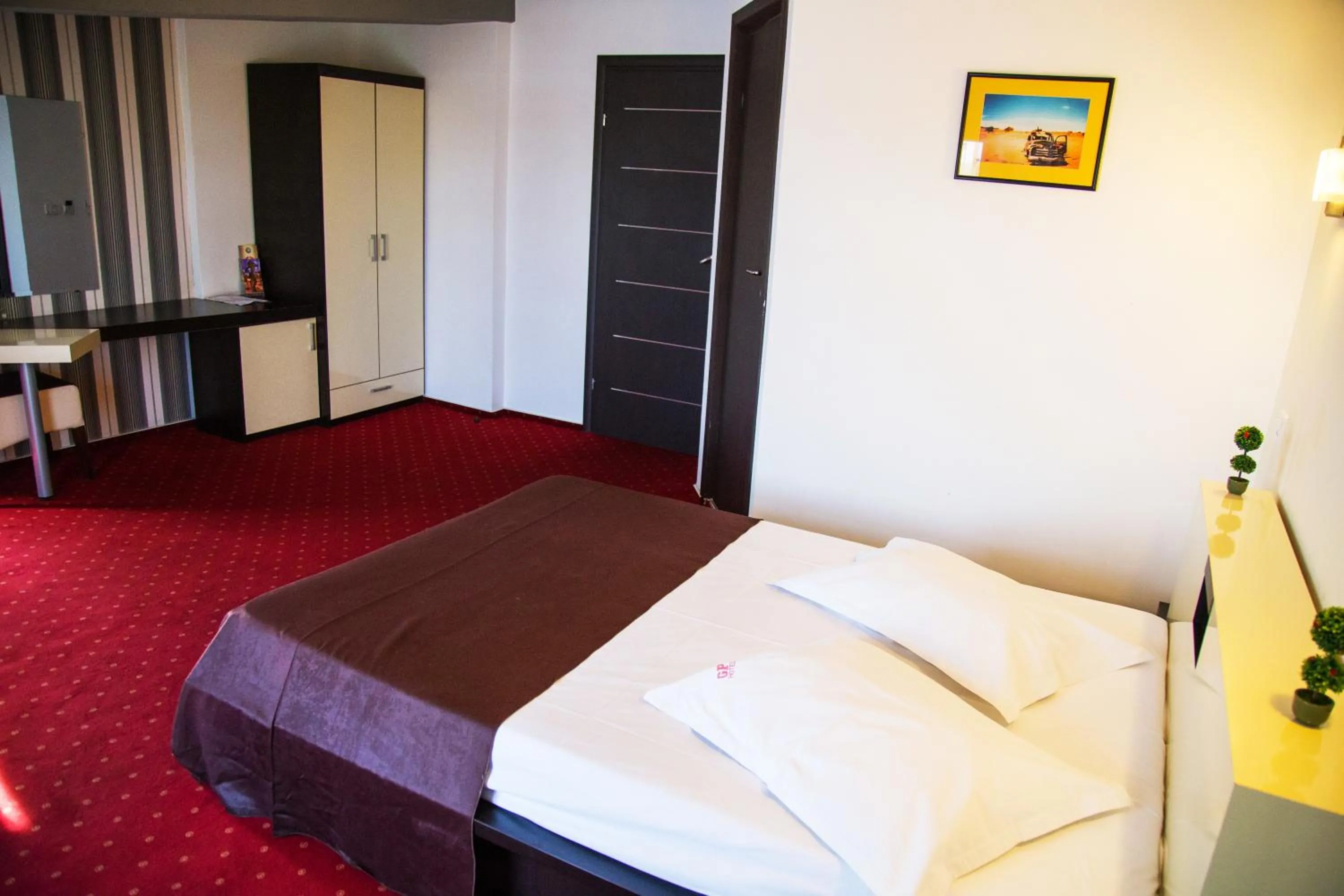 bunk bed, Bed in GP Hotel