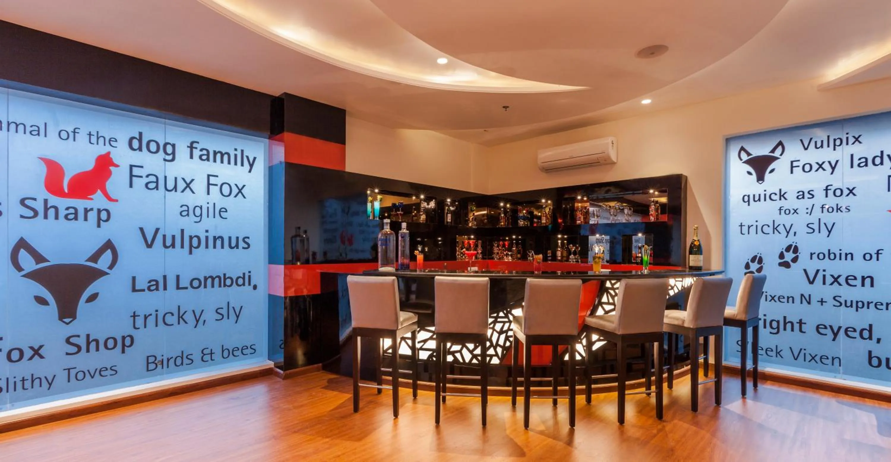 Lounge or bar in Red Fox by Lemon Tree Hotels, Alwar