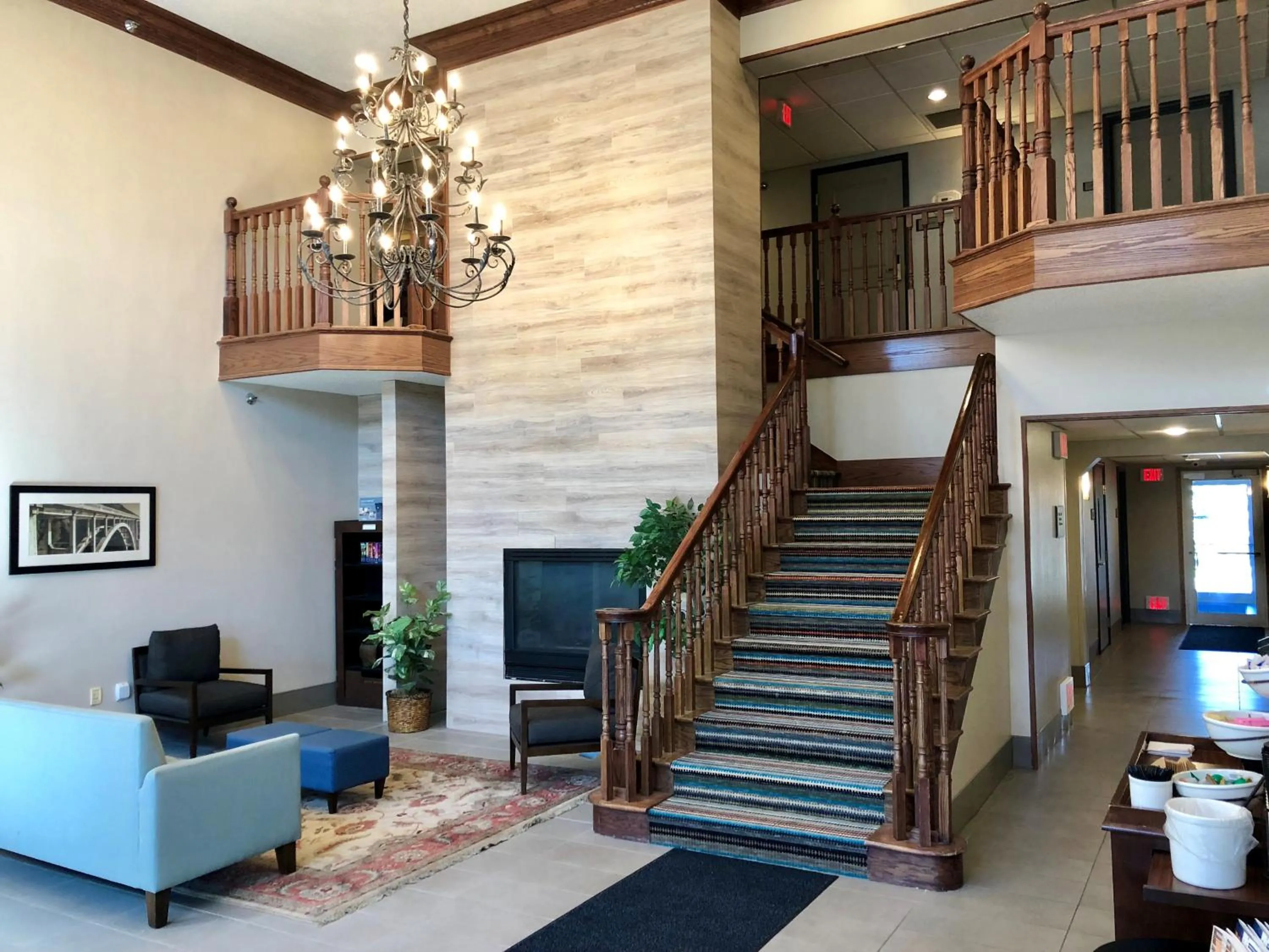 Lobby or reception in Country Inn & Suites by Radisson Bismarck Waterpark