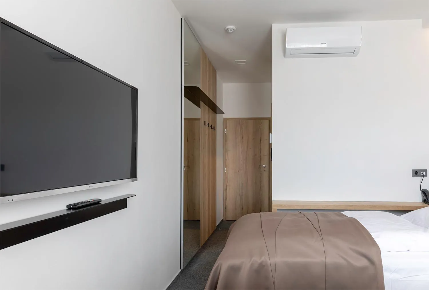 Bed in 4 SMART HOTEL