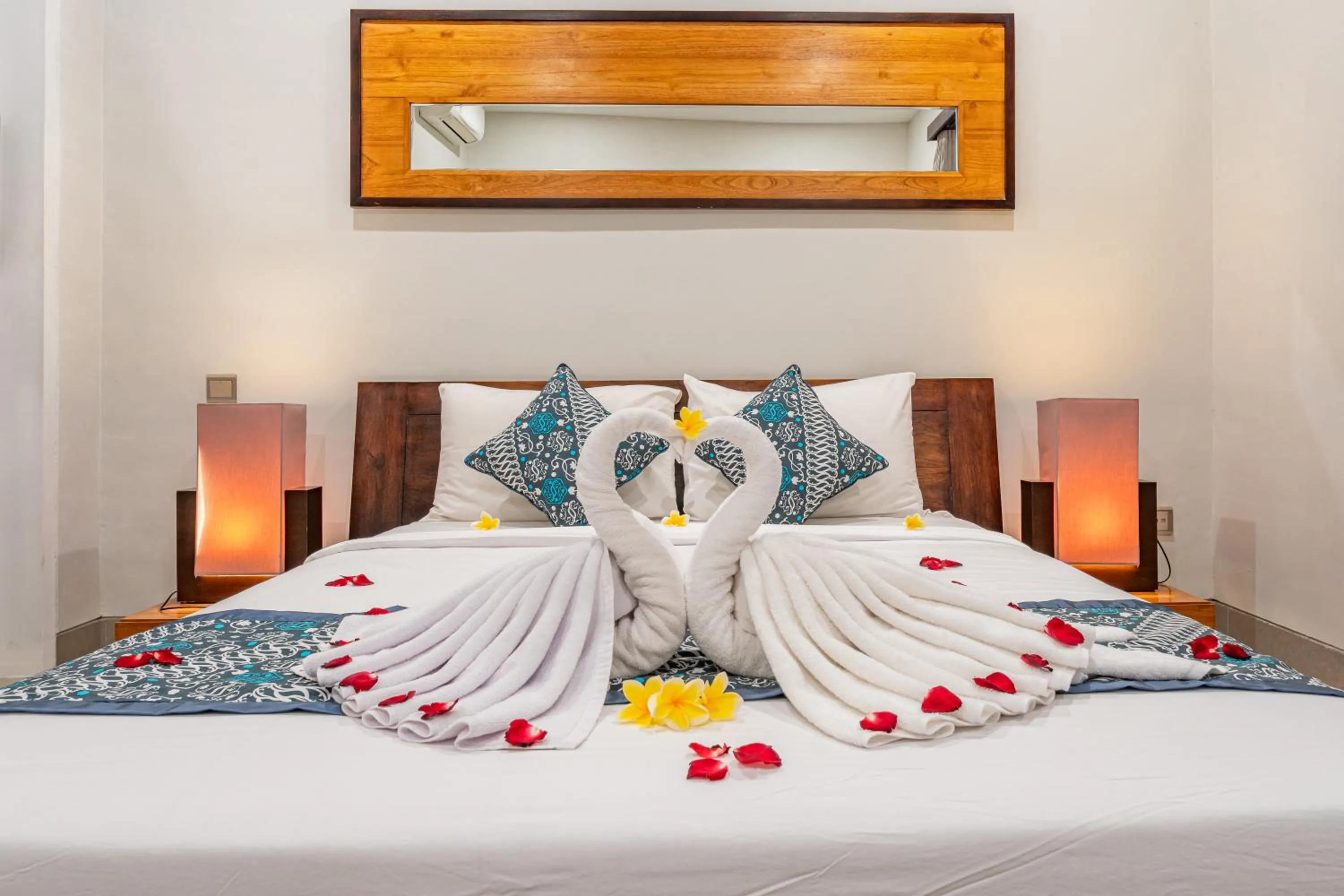 Bedroom, Bed in Luxury - Villa K - Central Seminyak