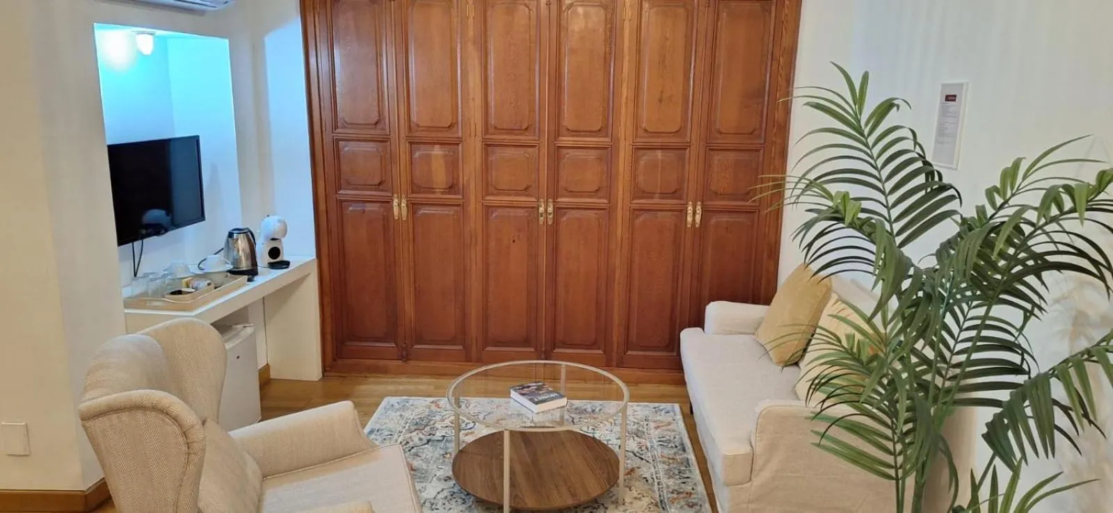 CASA MIRAFLORES