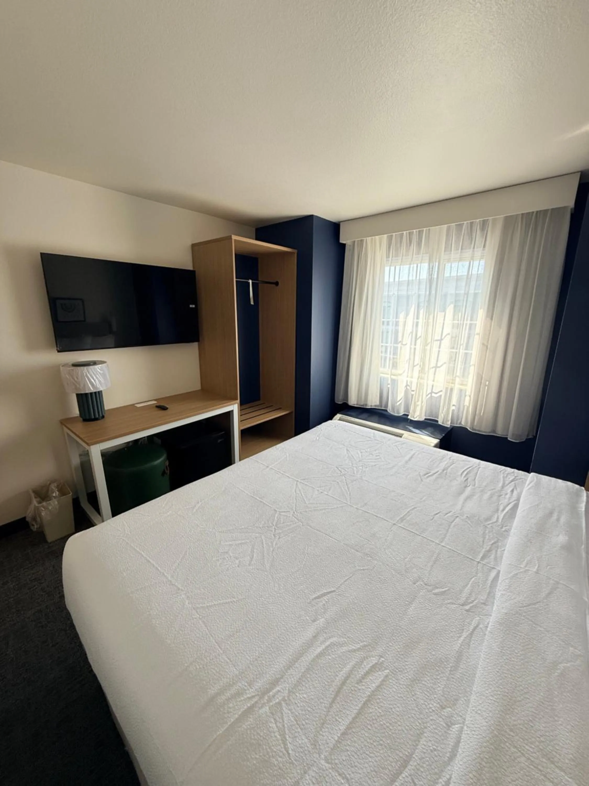 Bed in Spark by Hilton Appleton