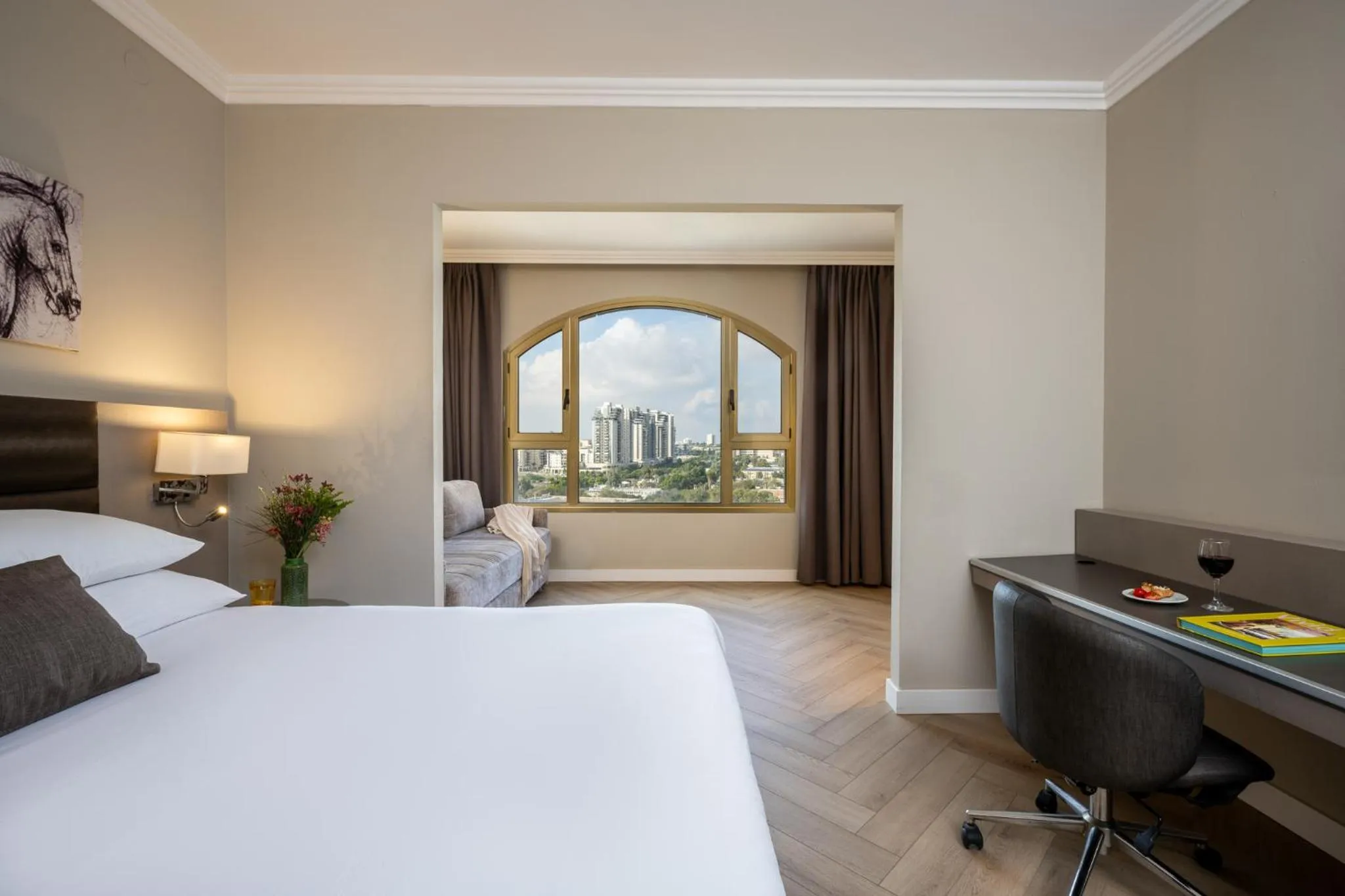 Bedroom, Bed in Leonardo Hotel Negev