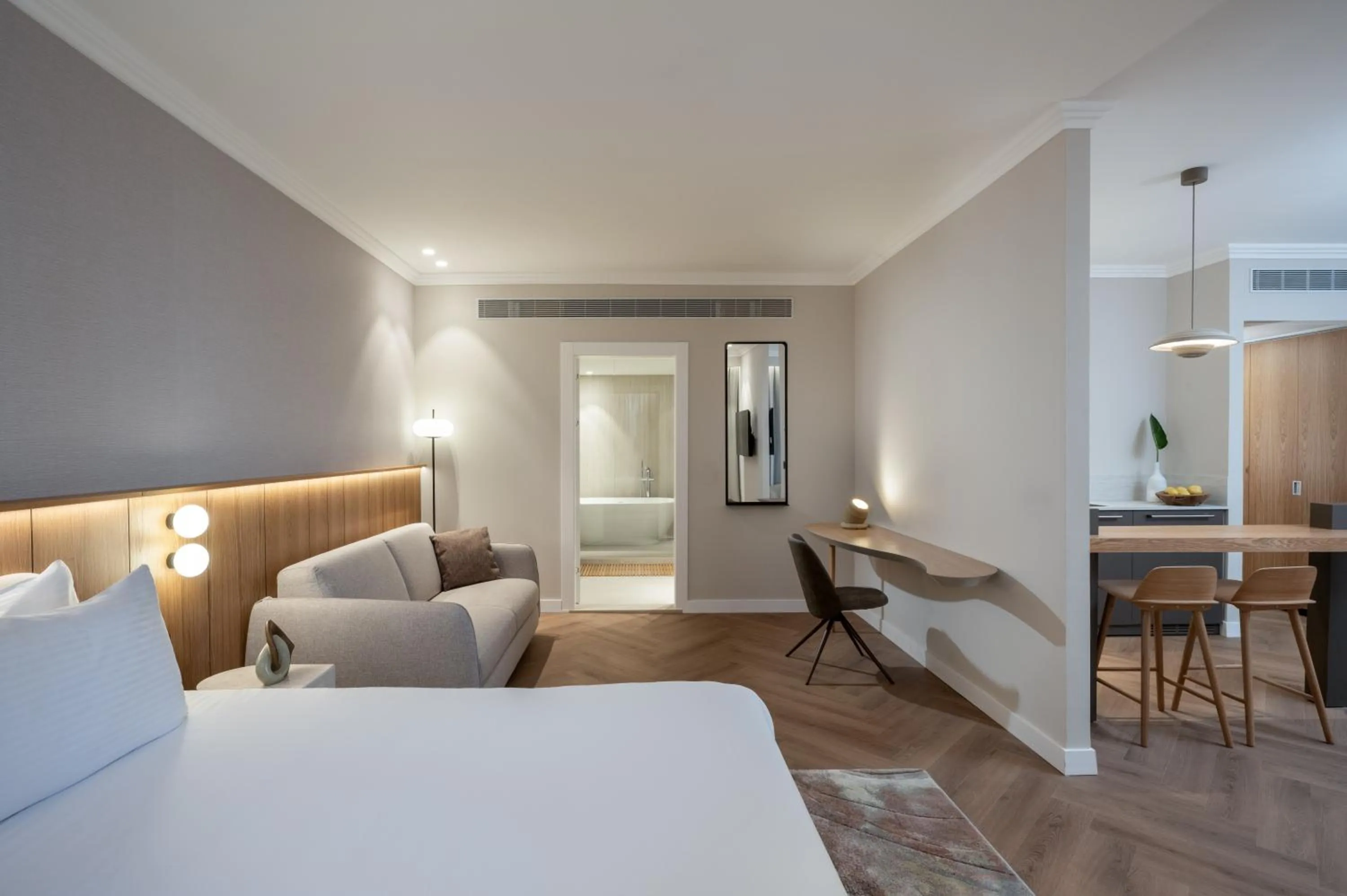 Bed in Leonardo Hotel Negev