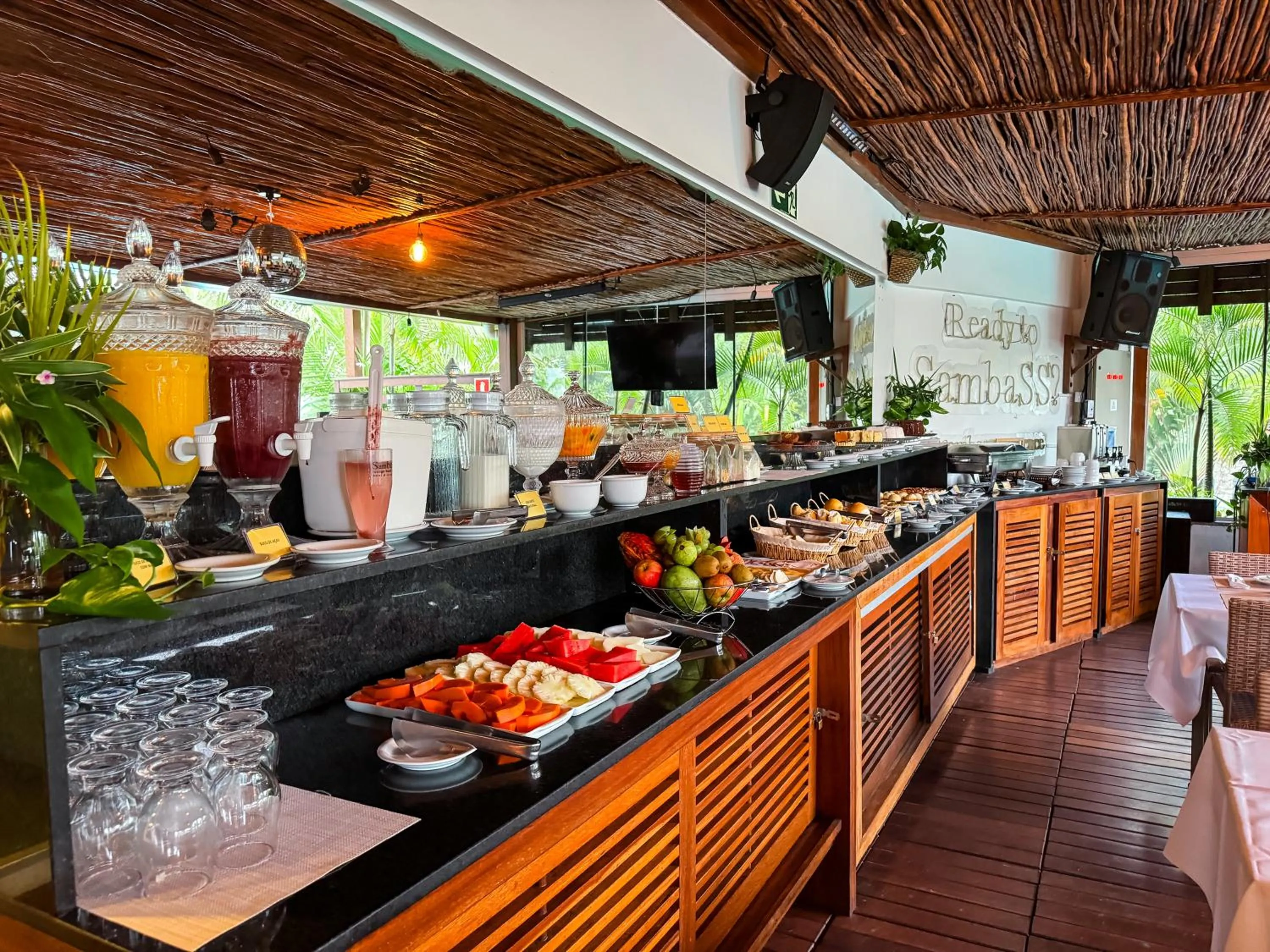 Breakfast in Pousada Sambass