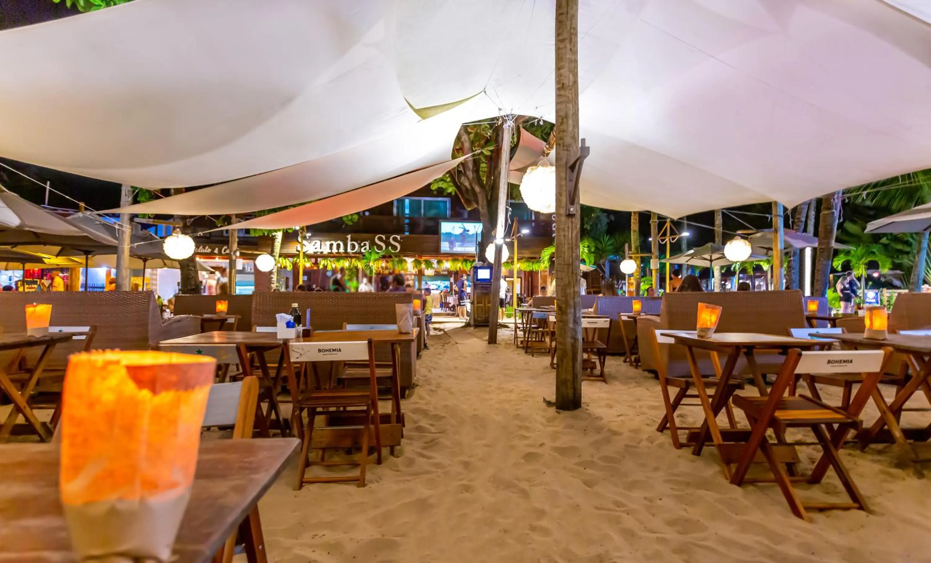 Restaurant/places to eat in Pousada Sambass