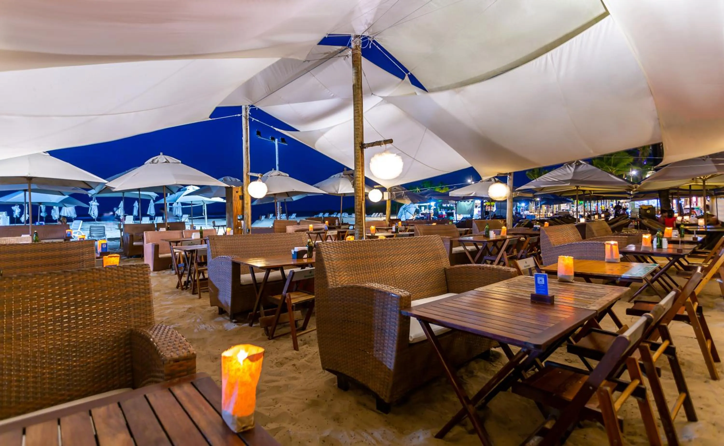 Restaurant/places to eat in Pousada Sambass