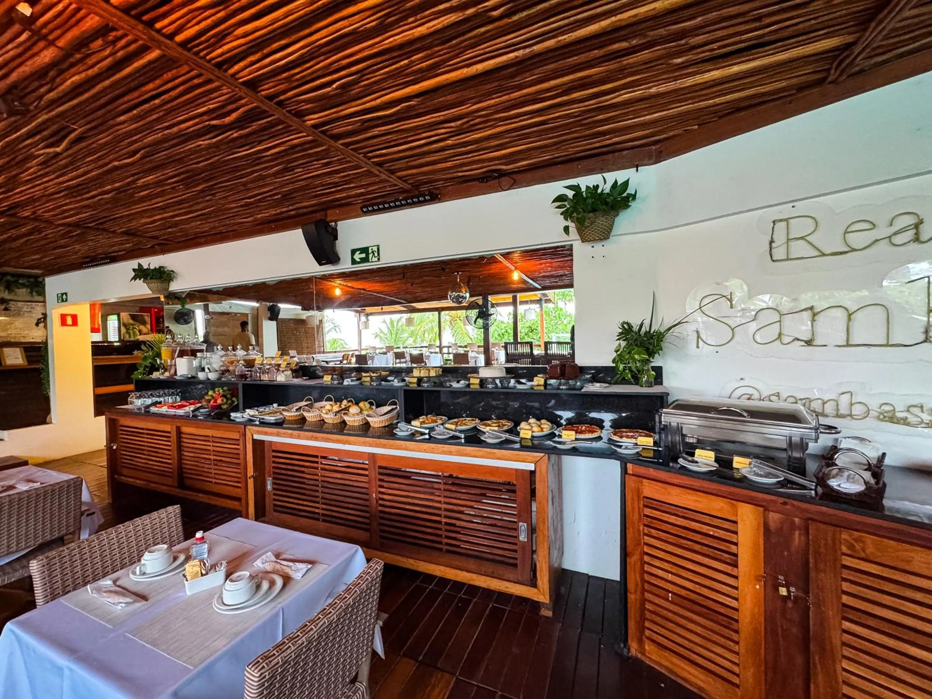 Breakfast in Pousada Sambass