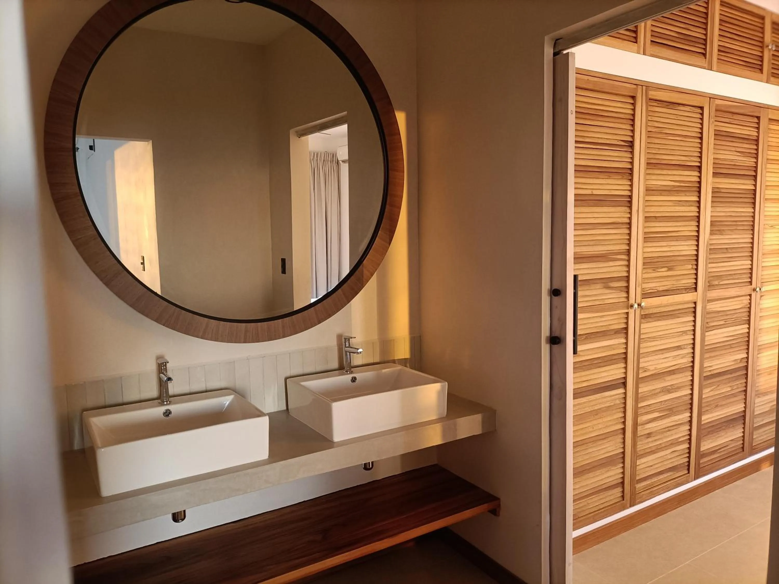 Bathroom in Vista Naranja Ocean View - Suite Apartment