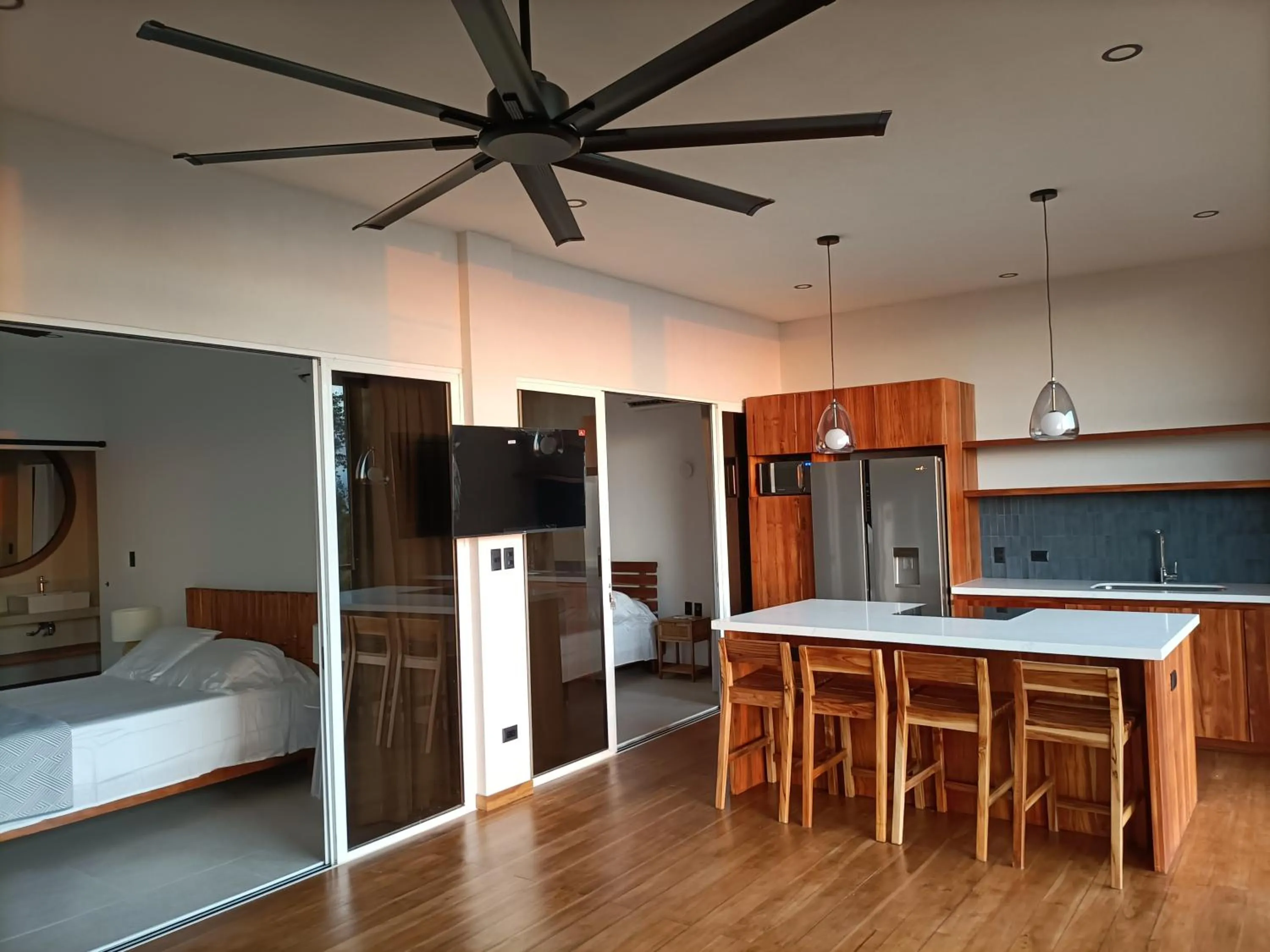 Kitchen or kitchenette in Vista Naranja Ocean View - Suite Apartment