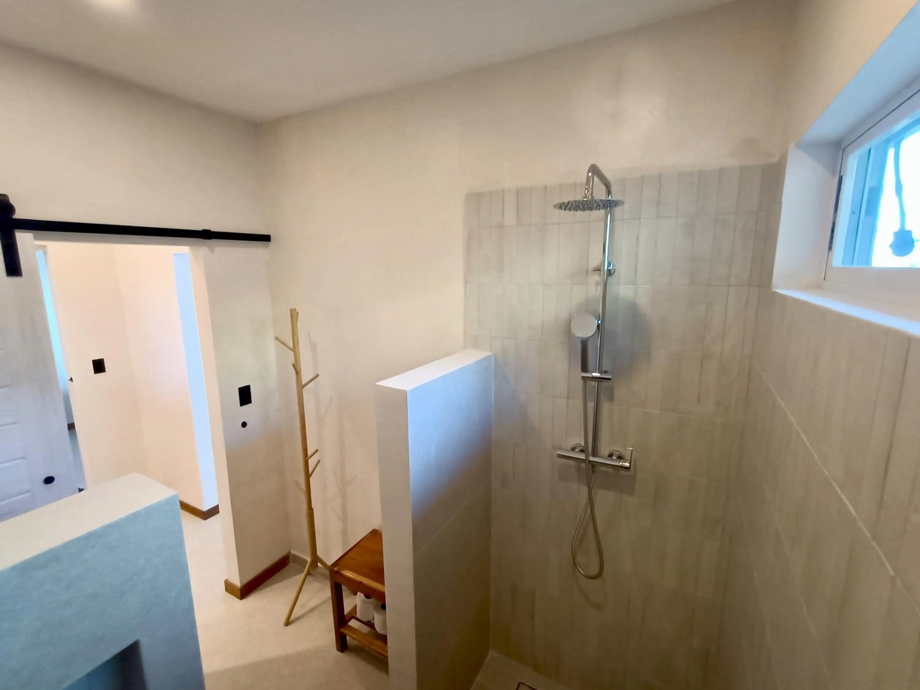 Shower in Vista Naranja Ocean View - Suite Apartment