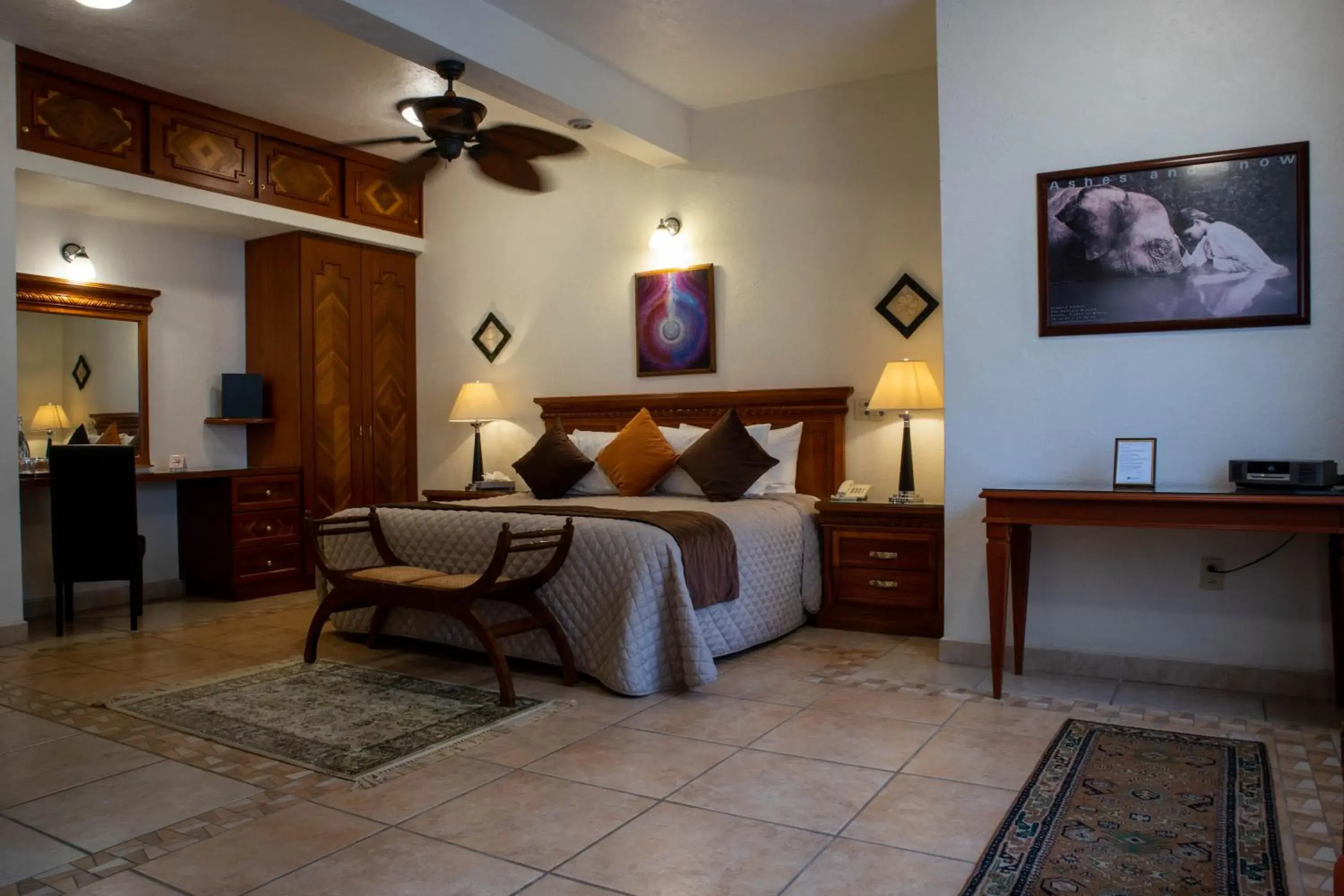 Deluxe King Room in La Buena Vibra Wellness Resort & Spa Deluxe King Room in La Buena Vibra Wellness Resort & Spa