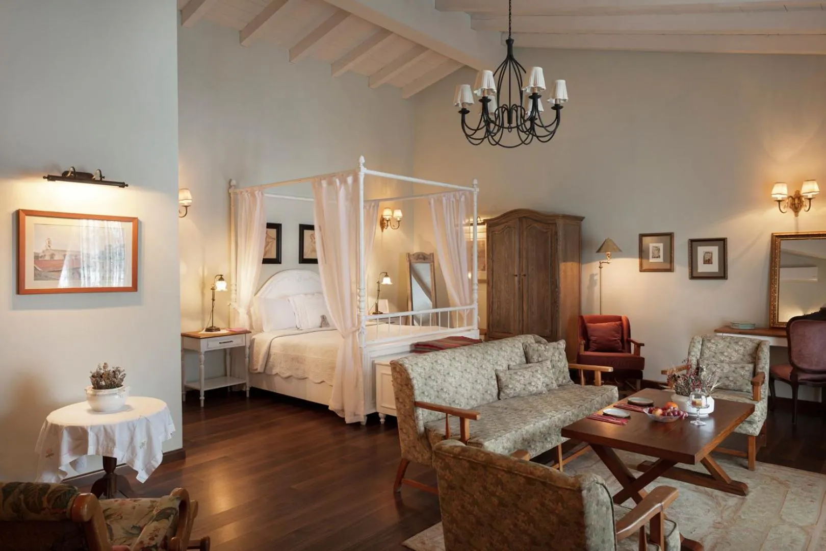 Bed in Casa Lavanda Boutique Hotel