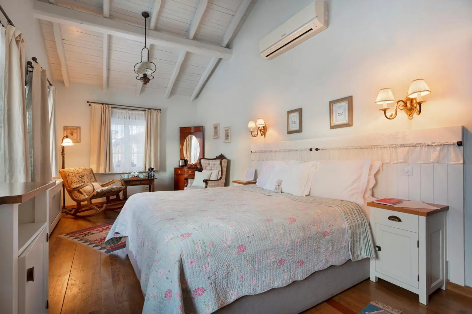 Bed in Casa Lavanda Boutique Hotel